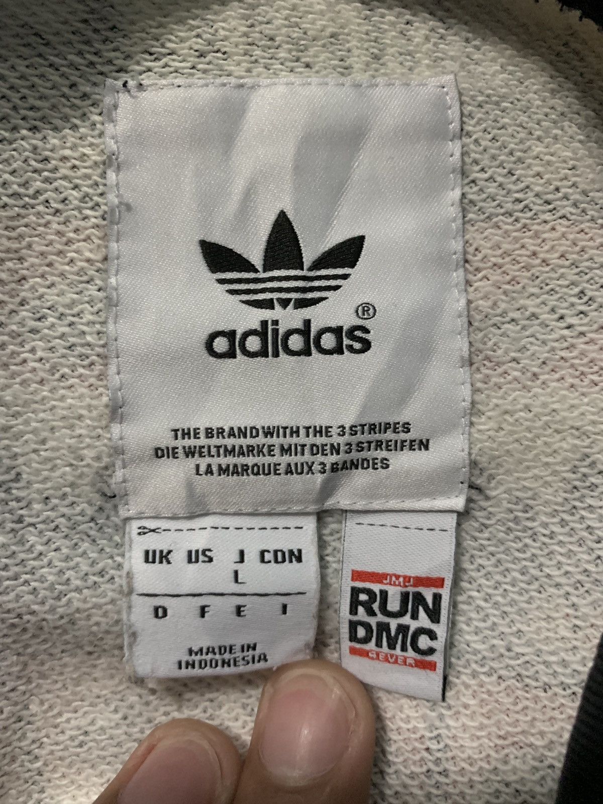 Adidas VTG Adidas X Run Dmc All Over Print Jeremy Scott Sweatshirts Size US S / EU 44-46 / 1 - 5 Thumbnail