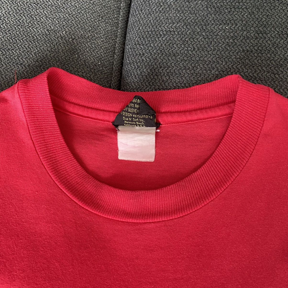 Body Glove VINTAGE 90s FADED BODY GLOVE SURF ERD GRUNGE THRASHED TEE Size US L / EU 52-54 / 3 - 4 Thumbnail