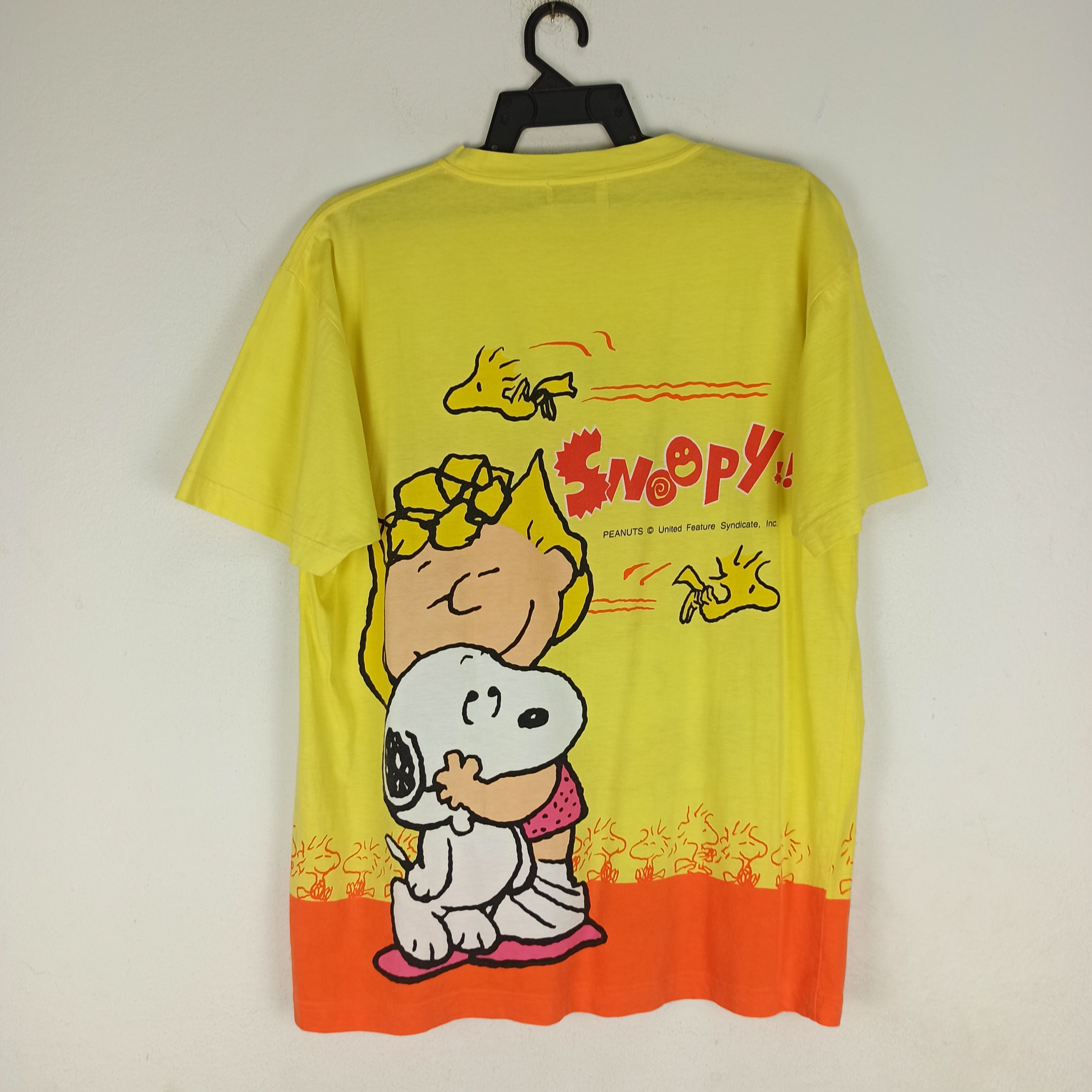 Cartoon Network Limited Design Peanuts Snoopy Overprint Tshirt Size US L / EU 52-54 / 3 - 5 Thumbnail