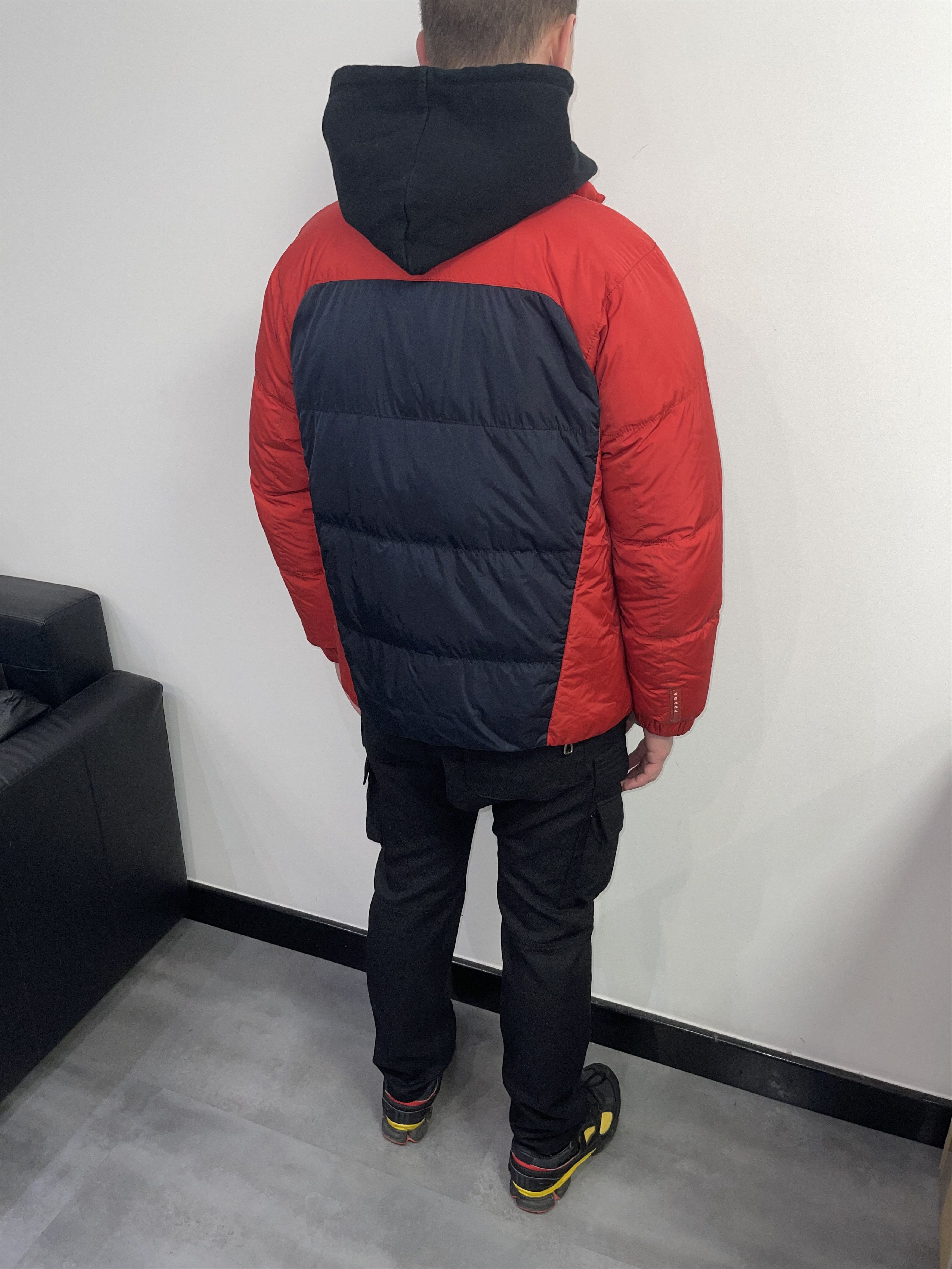 Prada AW08 Prada Red Tab Logo Two Tone Down Puffer Jacket Size US L / EU 52-54 / 3 - 9 Thumbnail