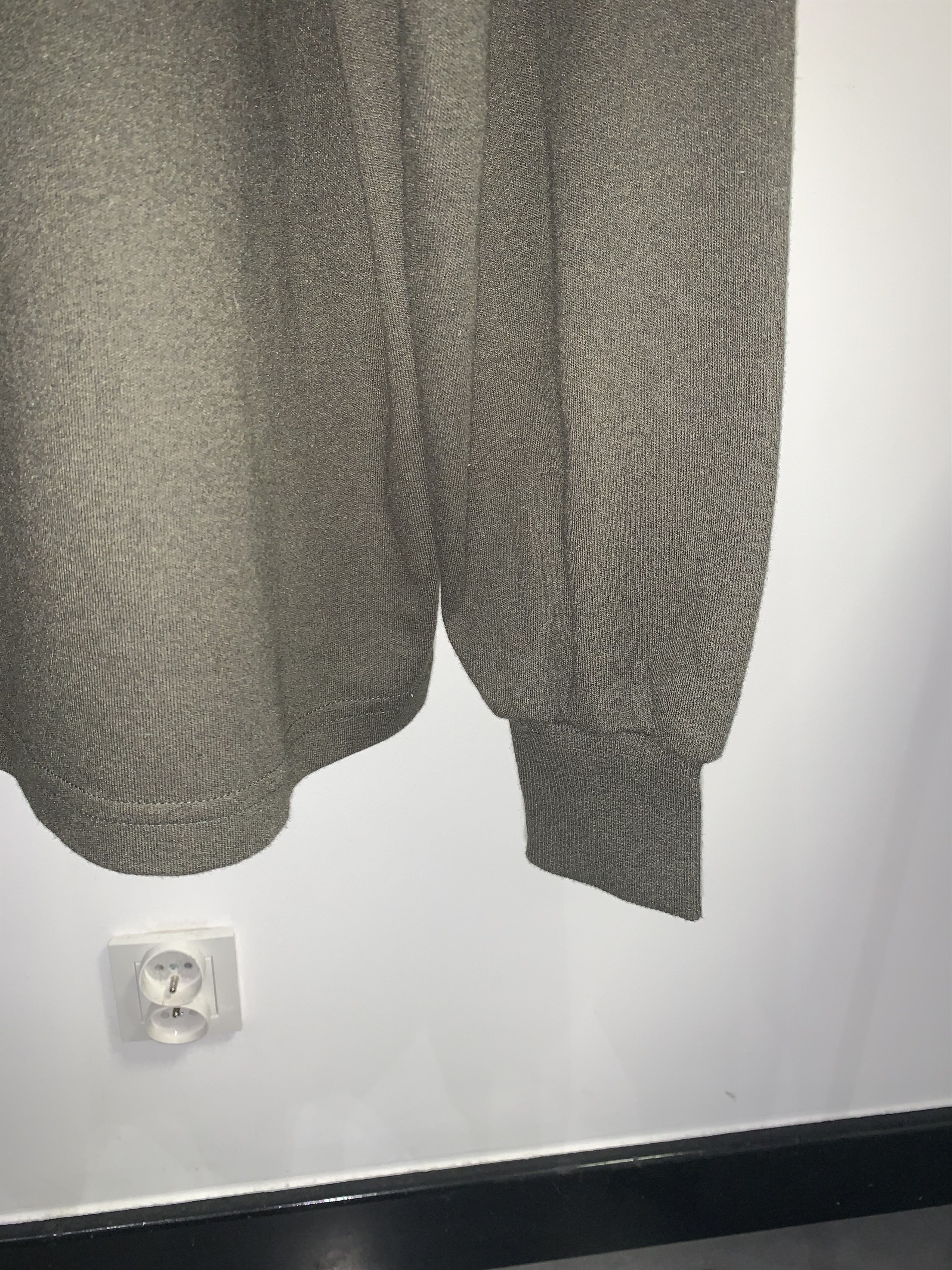Alyx × Visual DS! Alyx X Visual "Aleeks" Logo Khaki Sweatshirt Size US L / EU 52-54 / 3 - 5 Thumbnail