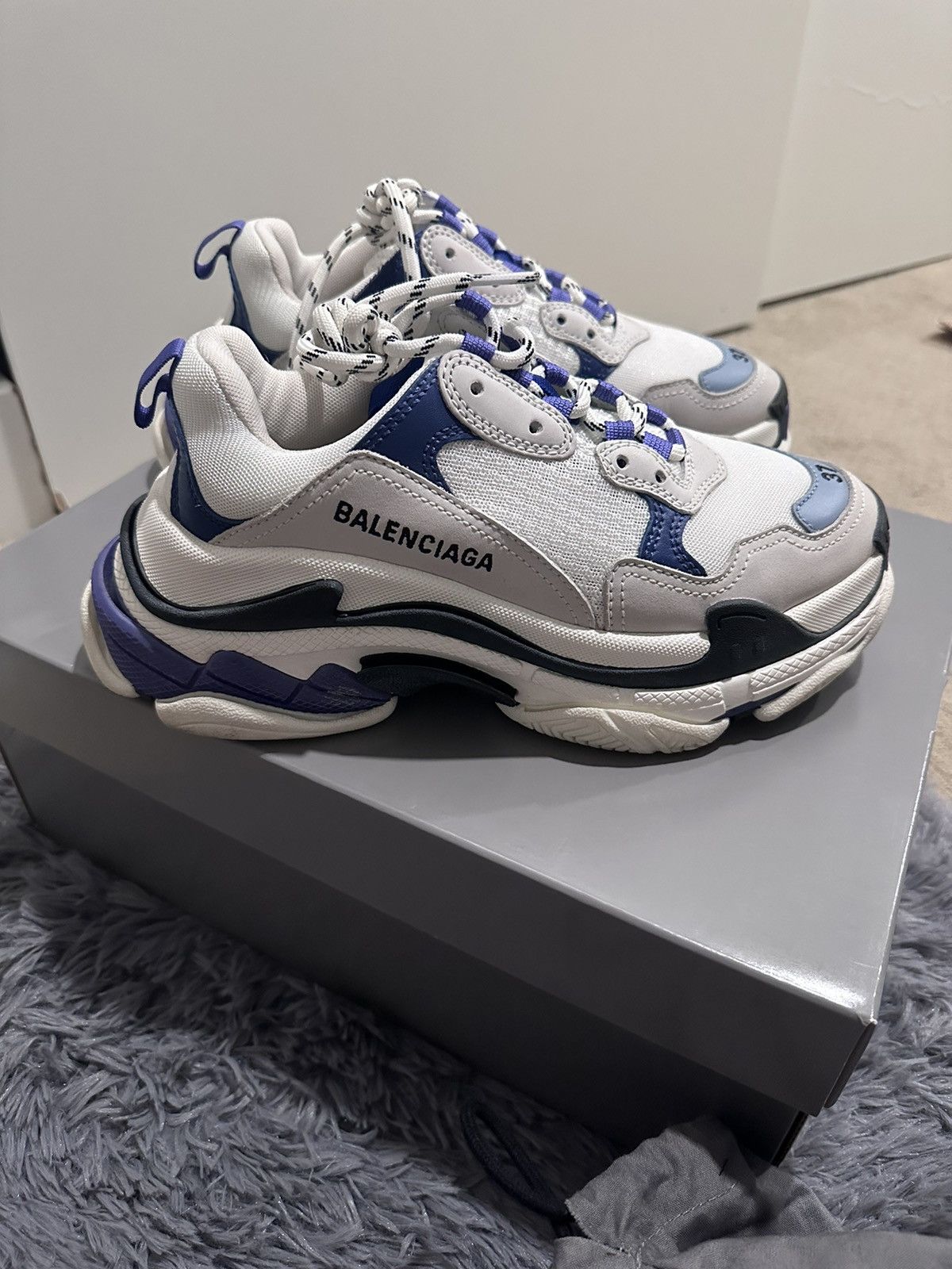 balenciaga triple s womens gold
