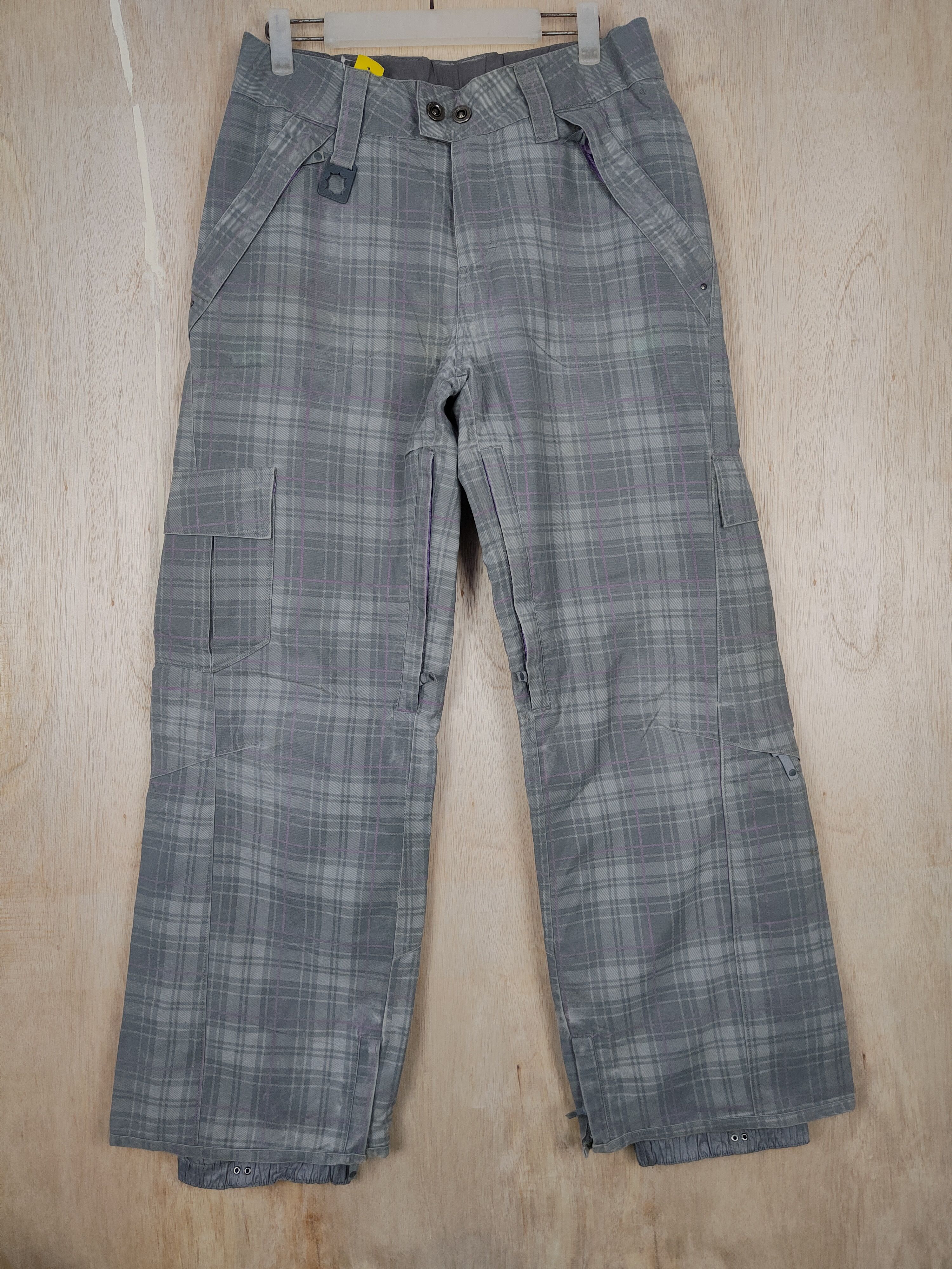 Empyre Empyre Gray checkered ski winter sportwear Cargo Pant #S321 Size US 30 / EU 46 - 1 Thumbnail