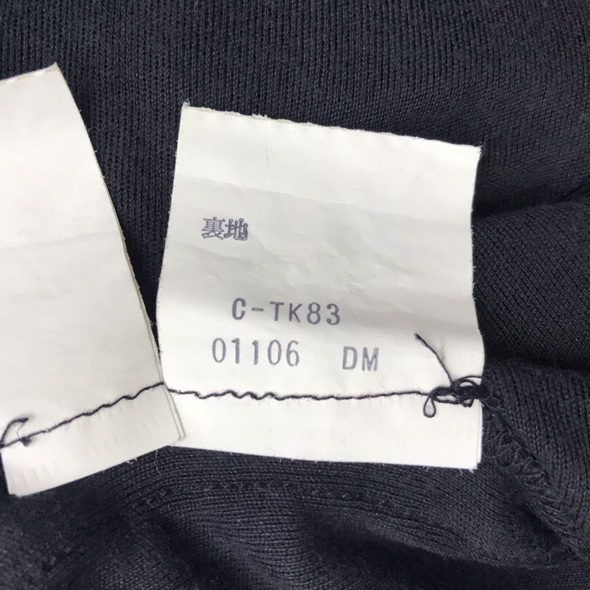 Yves Saint Laurent Vintage YVES SAINT LAURENT Ysl Italy Black LongSleeve Tshirt Size US M / EU 48-50 / 2 - 4 Thumbnail