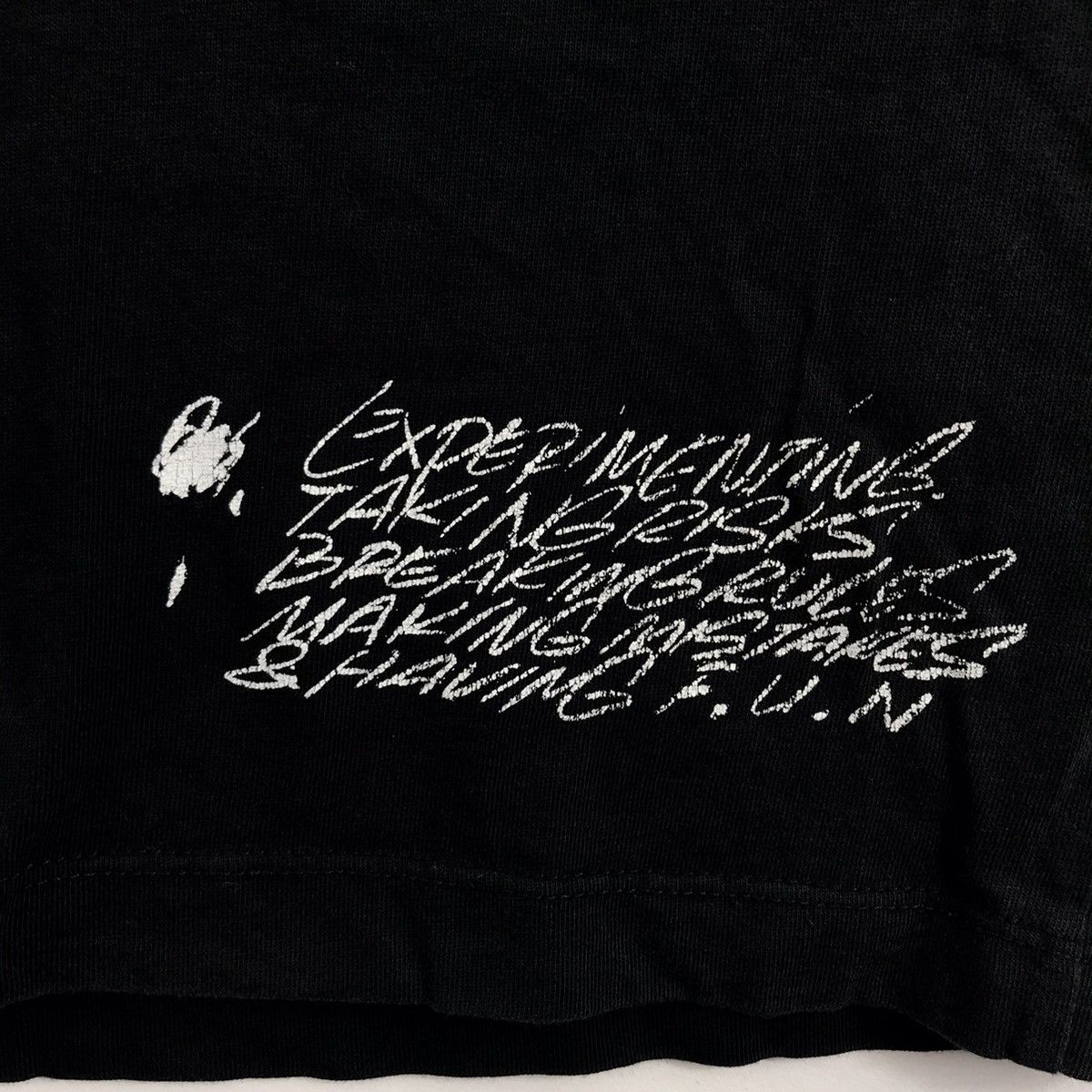 agnes b. AGNES B Homme Japanese Brand Art Keep Me Out Of Jail Tshirt Size US S / EU 44-46 / 1 - 7 Thumbnail