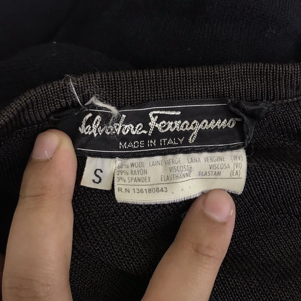 Salvatore Ferragamo SALVATORE FERRAGAMO ITALY Black V neck T shirt Size US S / EU 44-46 / 1 - 3 Thumbnail
