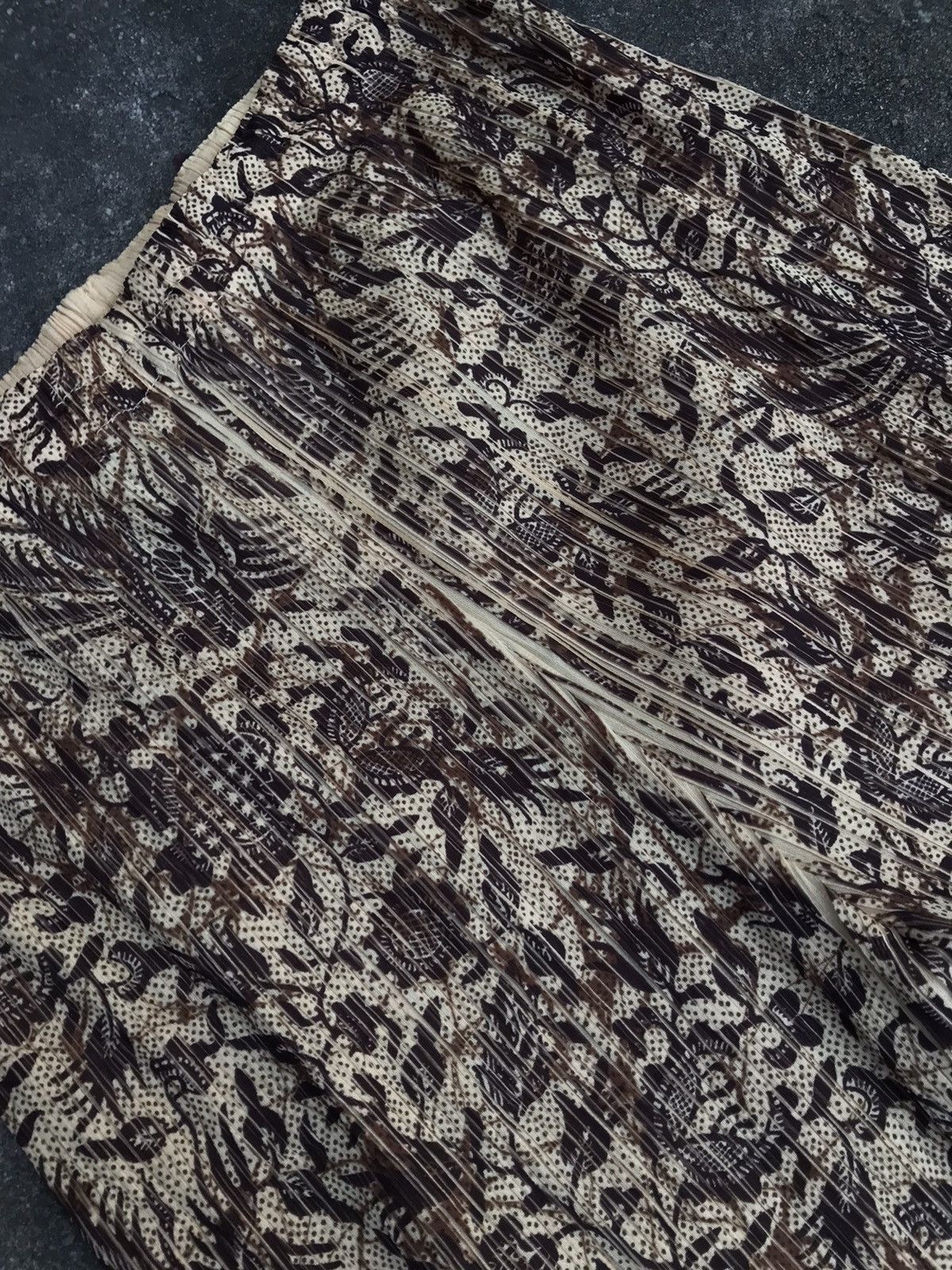 Homme Plisse Issey Miyake × Issey Miyake × Pleats Please Issey Miyake ❗️HEARING OFFER❗️RARE💥1997 Pleats Please By Issey Miyake Size 24" / US 00 / IT 34 - 5 Thumbnail