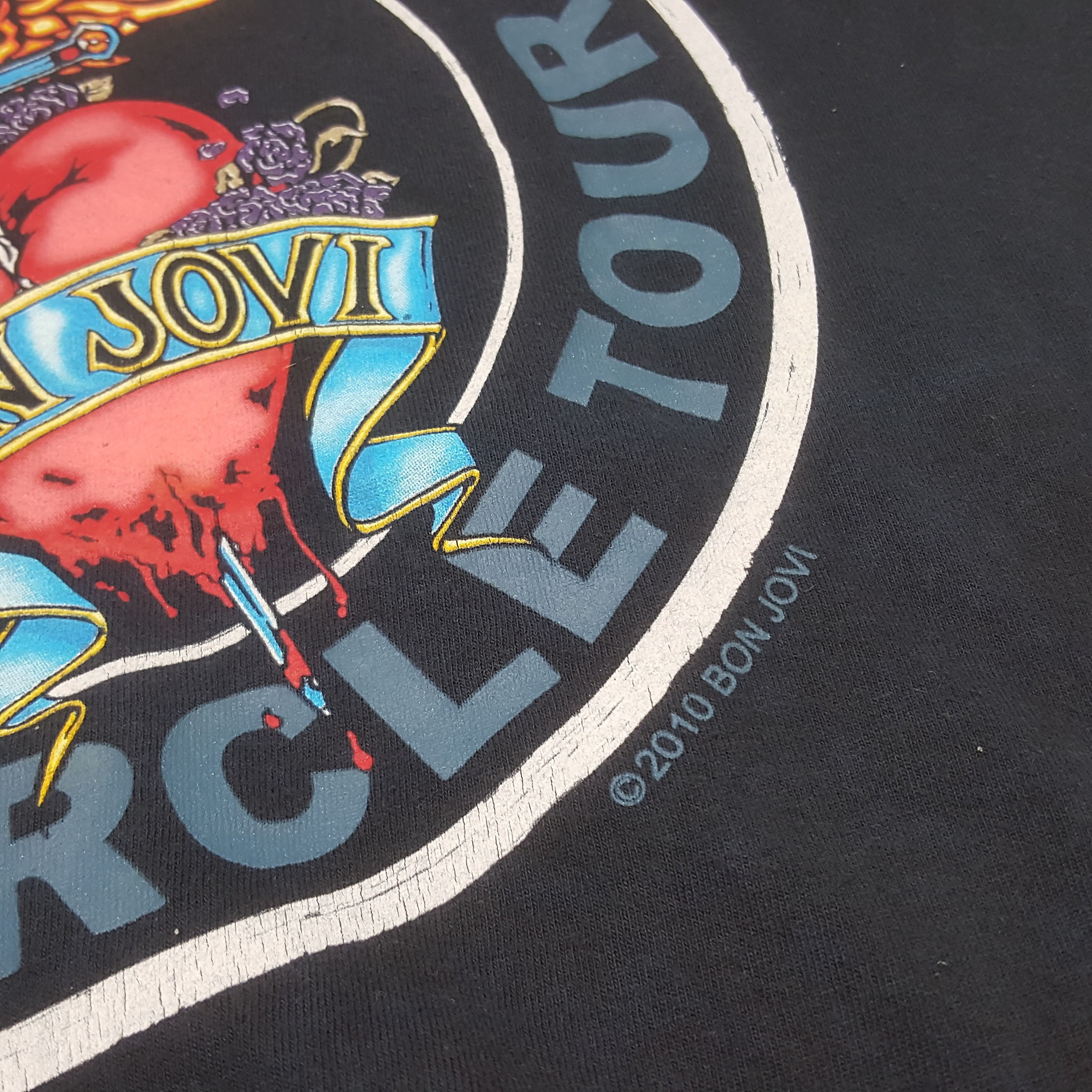 Band Tees × Bon Jovi × Vintage Vintage Bon Jovi American Rock Band Tour 2010 Tshirt Size US L / EU 52-54 / 3 - 8 Thumbnail