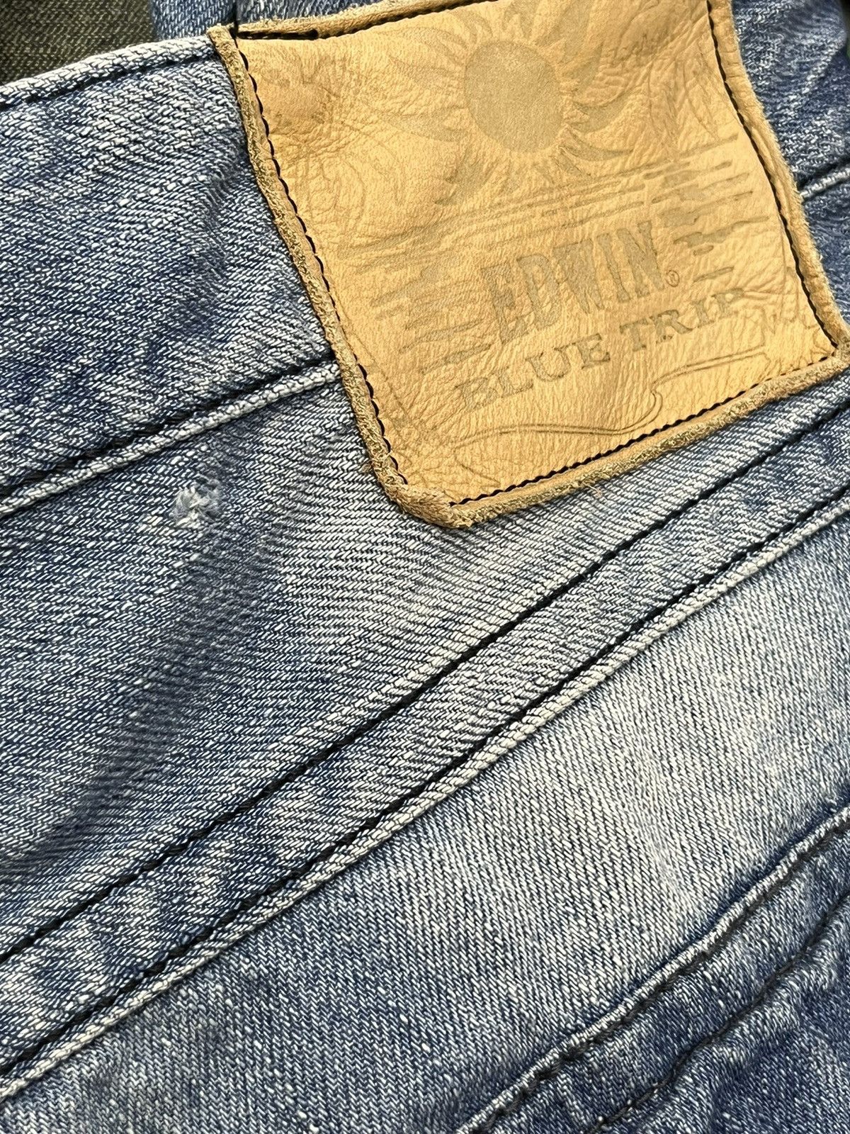 Japanese Brand 🔥Vintage EDWIN BLUE TRIP JAPAN Light Wash Distressed Flare Size US 33 - 5 Thumbnail