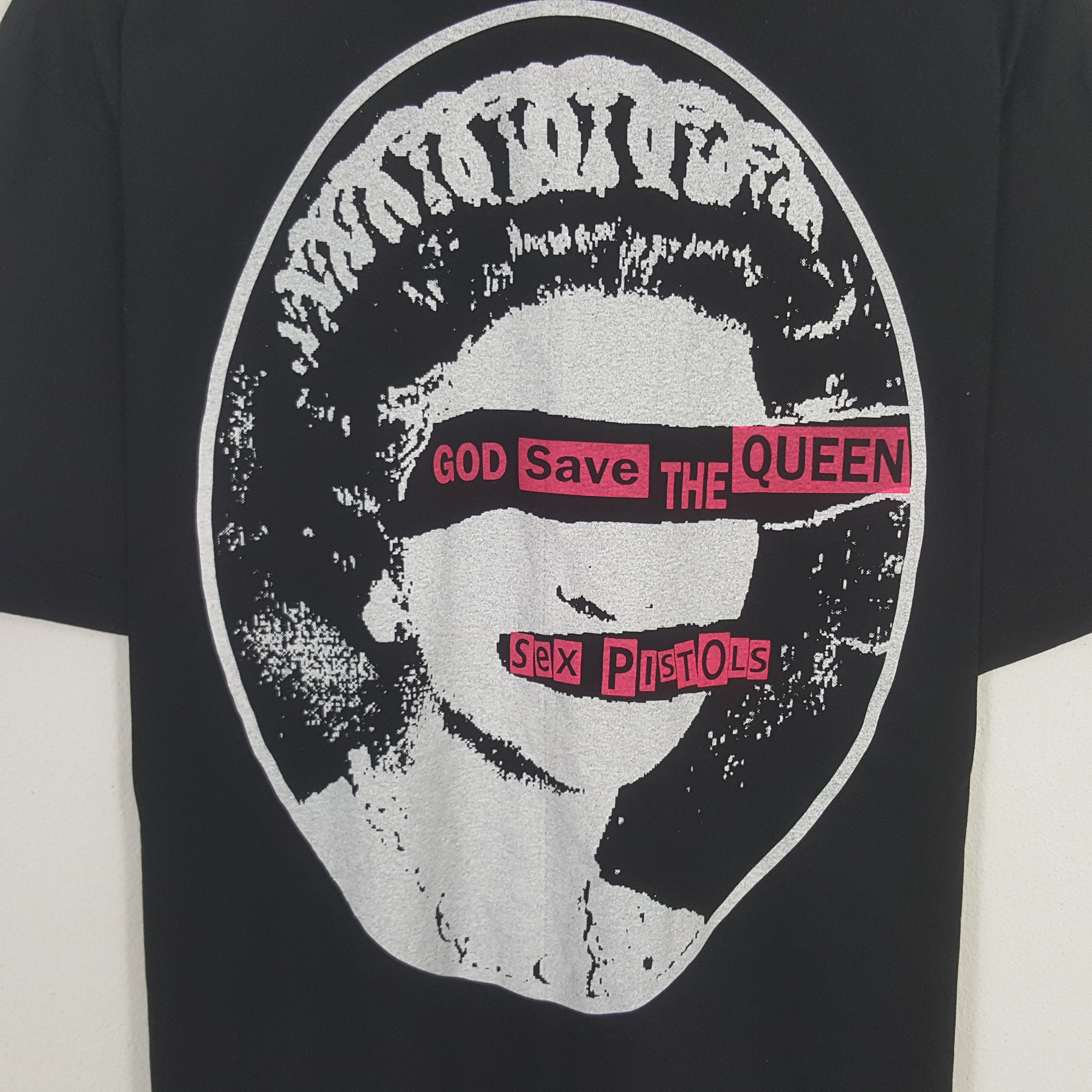 Band Tees × Vintage Vintage Sex Pistols Tshirt Size US XL / EU 56 / 4 - 4 Thumbnail