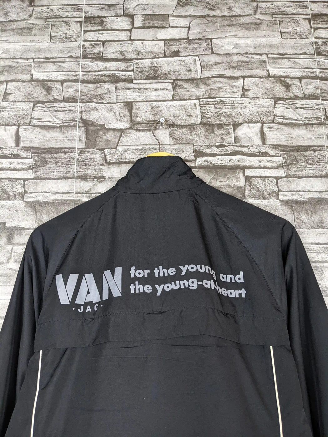 Van Van Jack Light Zipper Jacket Windbreaker Outerwear Size US M / EU 48-50 / 2 - 6 Thumbnail