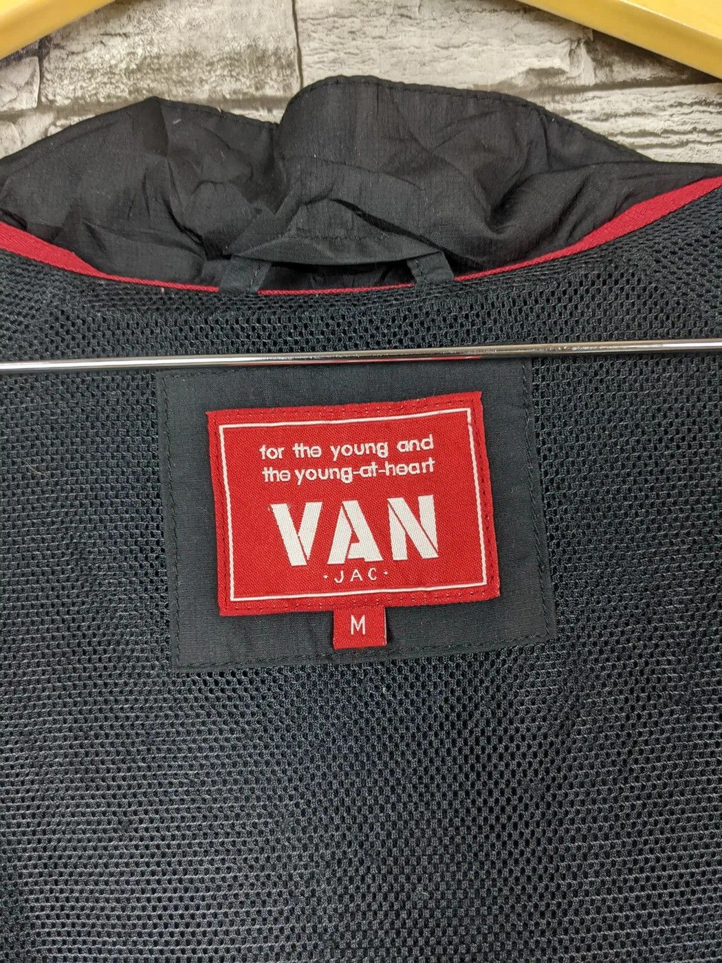 Van Van Jack Light Zipper Jacket Windbreaker Outerwear Size US M / EU 48-50 / 2 - 9 Thumbnail