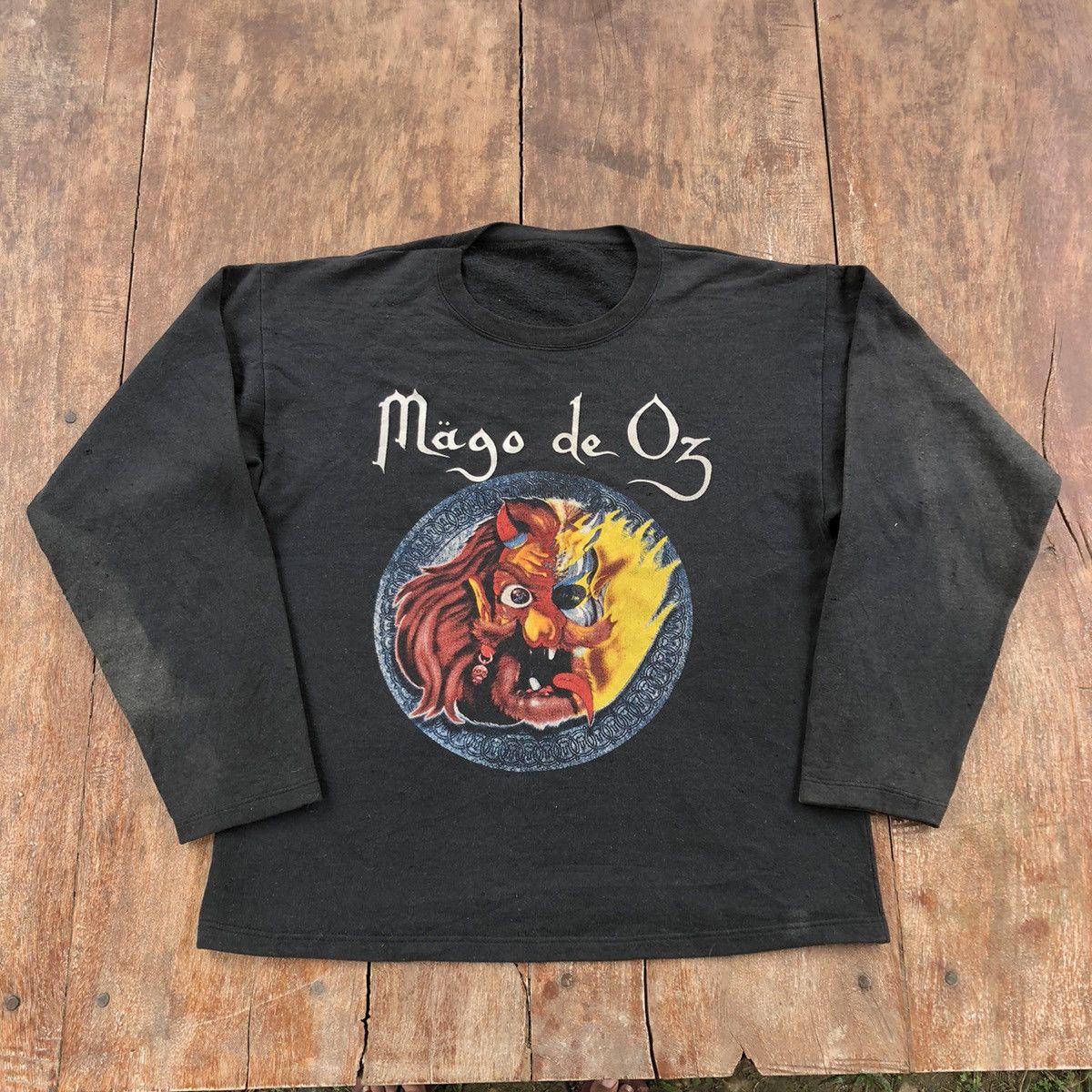 Band Tees Vintage Thrashed Faded Mago De Oz Metal Band Sweatshirt Size US L / EU 52-54 / 3 - 1 Thumbnail