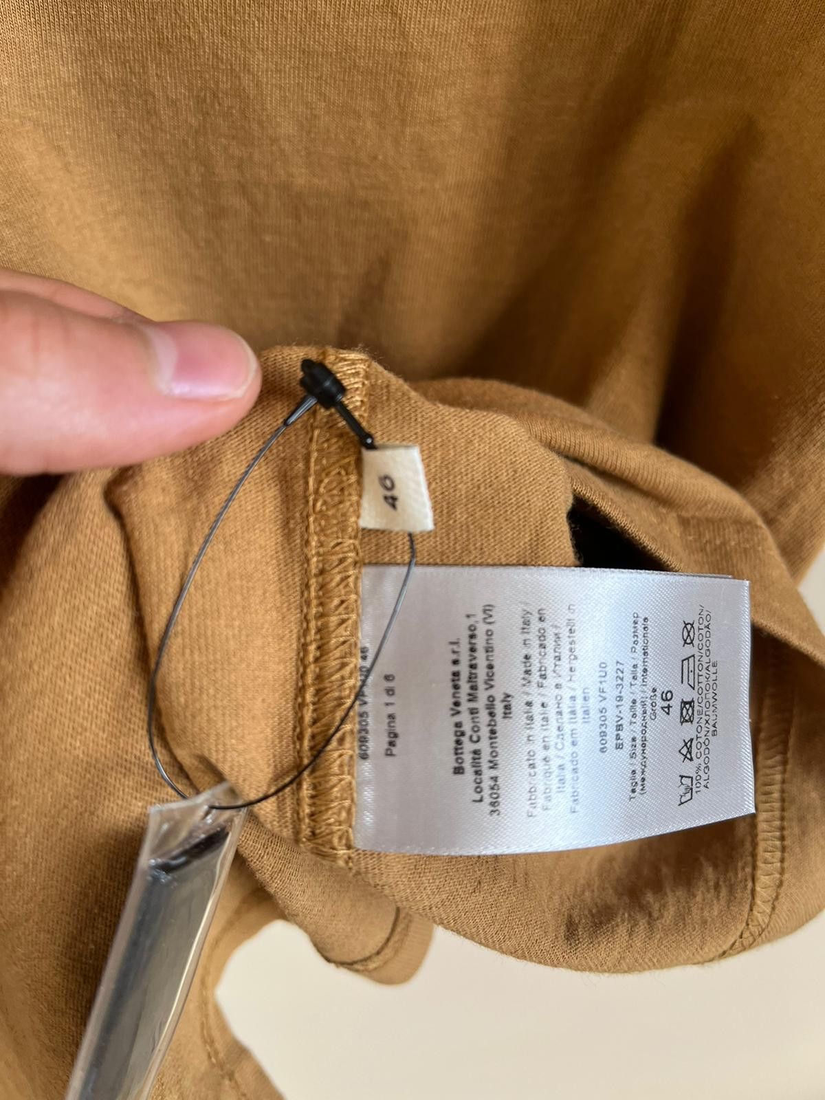 Bottega Veneta Round Neck T-Shirt in Light Brown Color Size US S / EU 44-46 / 1 - 10 Thumbnail