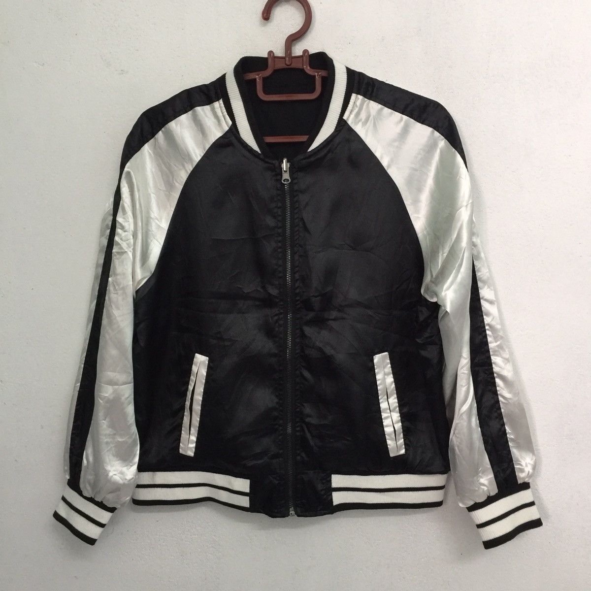 Other Black sukajan style reversible bomber jacket Size US M / EU 48-50 / 2 - 1 Thumbnail