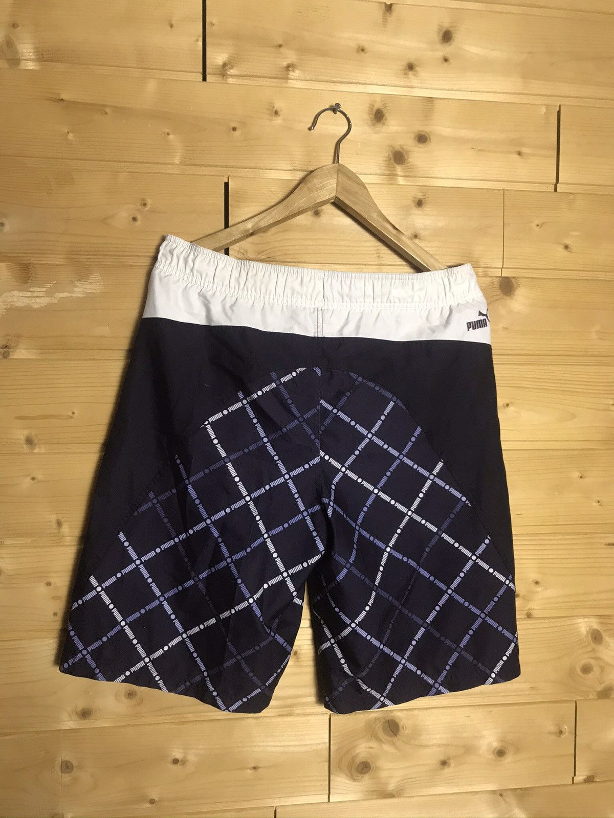 Puma Puma monogram big logo shorts Size US 30 / EU 46 - 7 Thumbnail