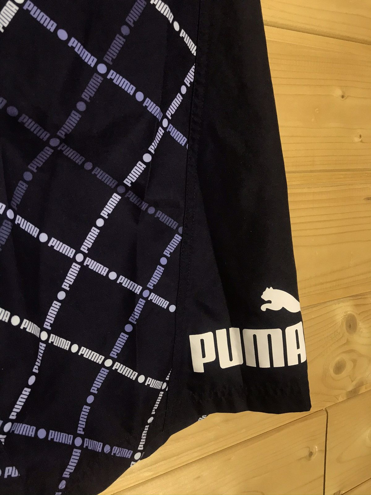Puma Puma monogram big logo shorts Size US 30 / EU 46 - 2 Thumbnail