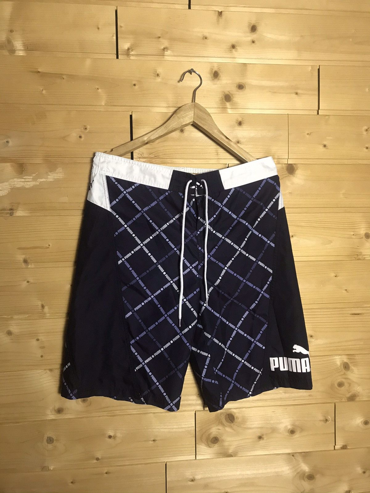 Puma Puma monogram big logo shorts Size US 30 / EU 46 - 1 Thumbnail