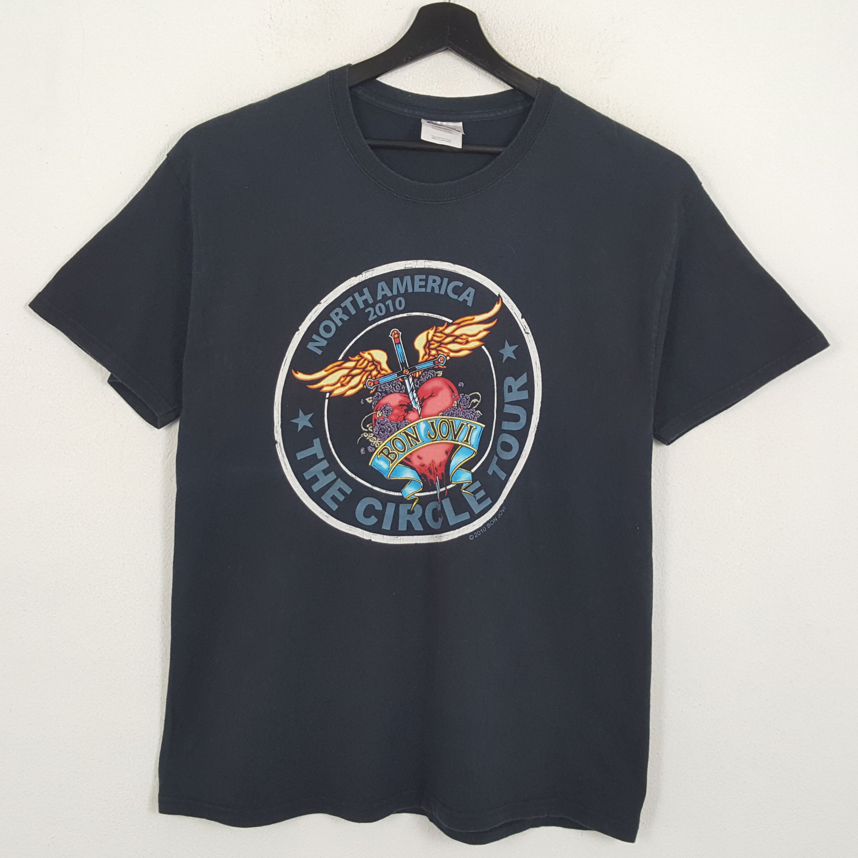 BON JOVI Rock Band Tour Center Logo Vintage Tshirt