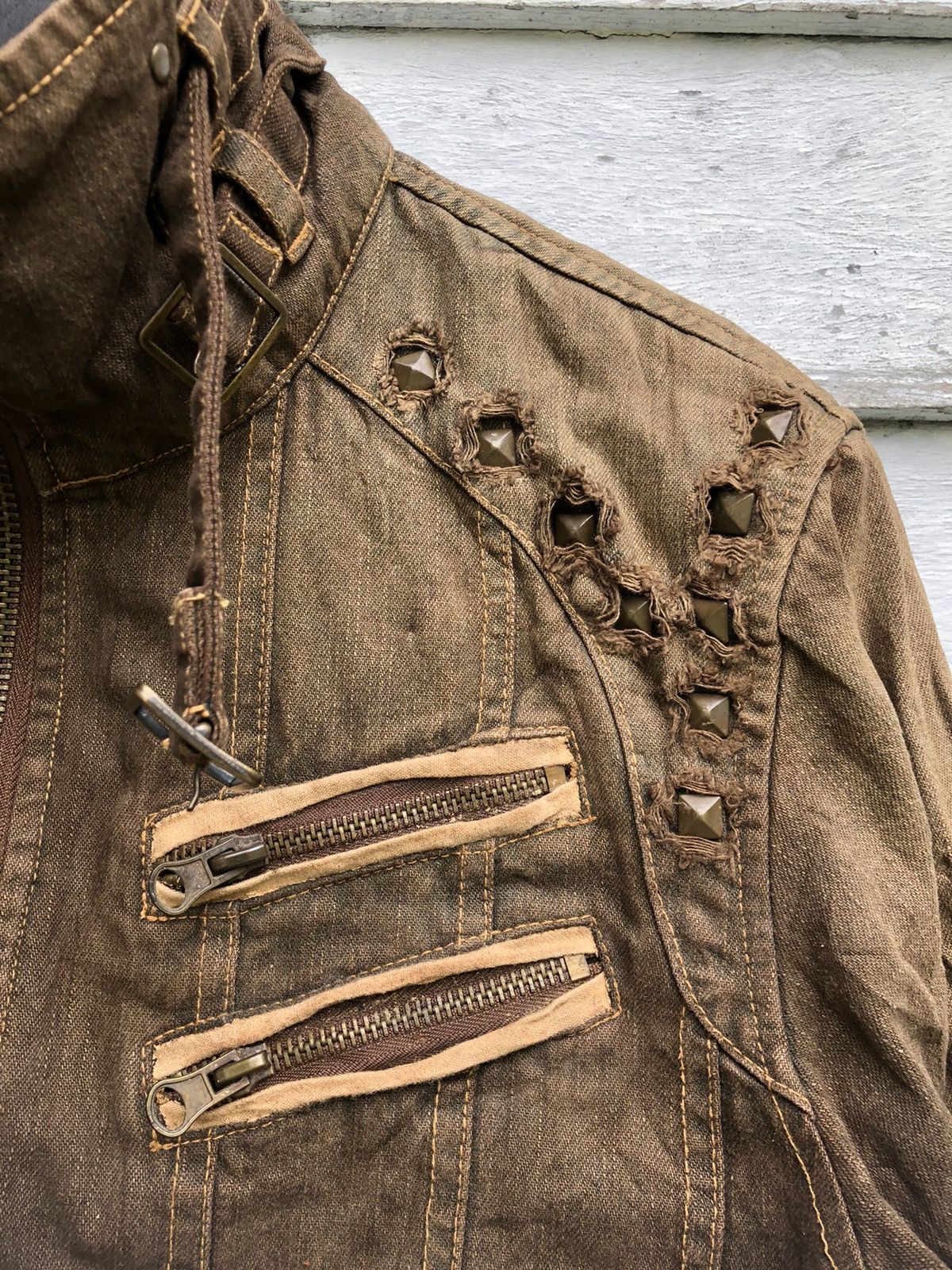 In The Attic × Seditionaries In The Attic Changeal Stud Distressed Washed Denim Jacket Size US M / EU 48-50 / 2 - 6 Thumbnail