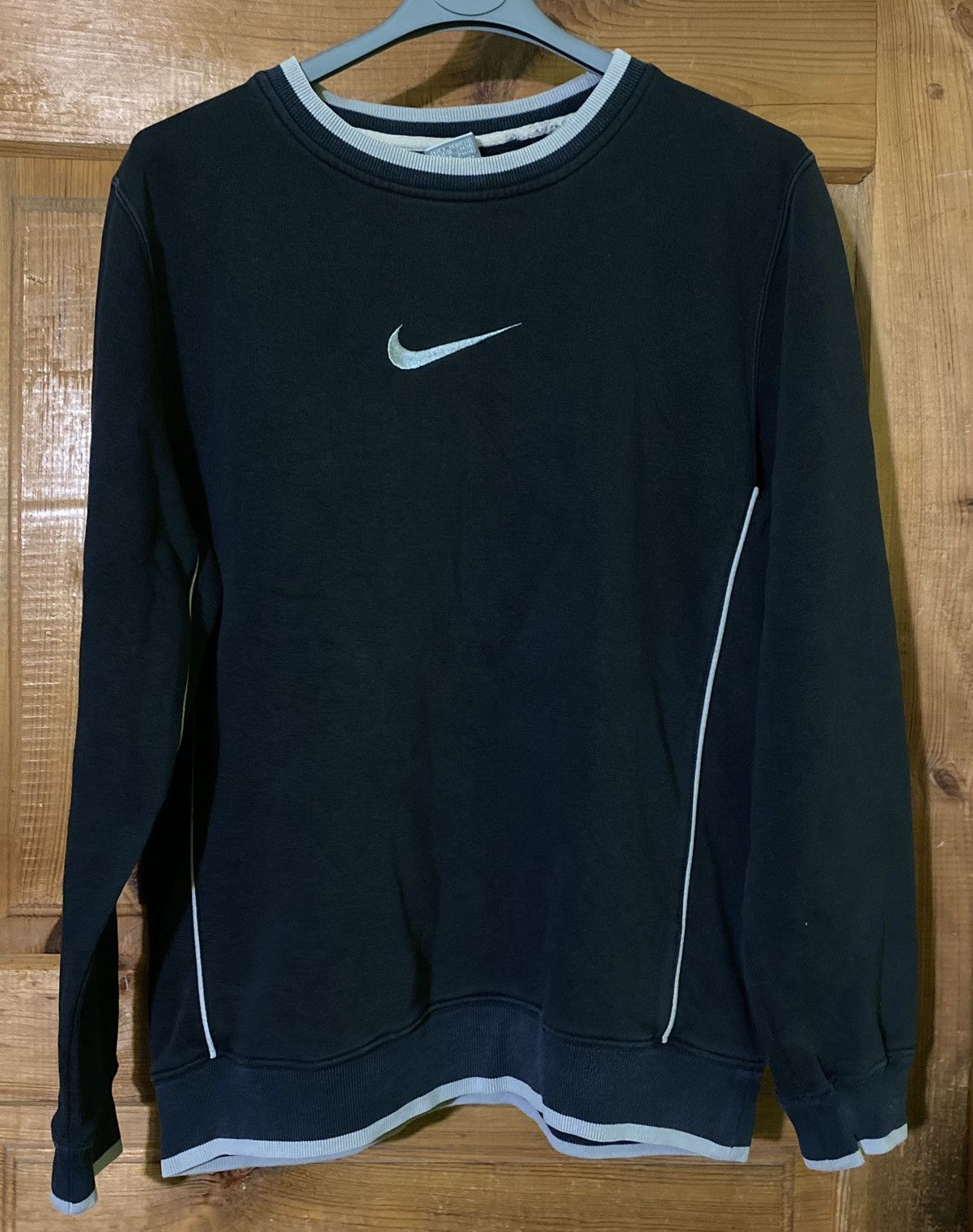 image of Y2K Nike Centre Swoosh Embroidered Logo Sweatshirt in Navy Blue, Men's (Size Small)