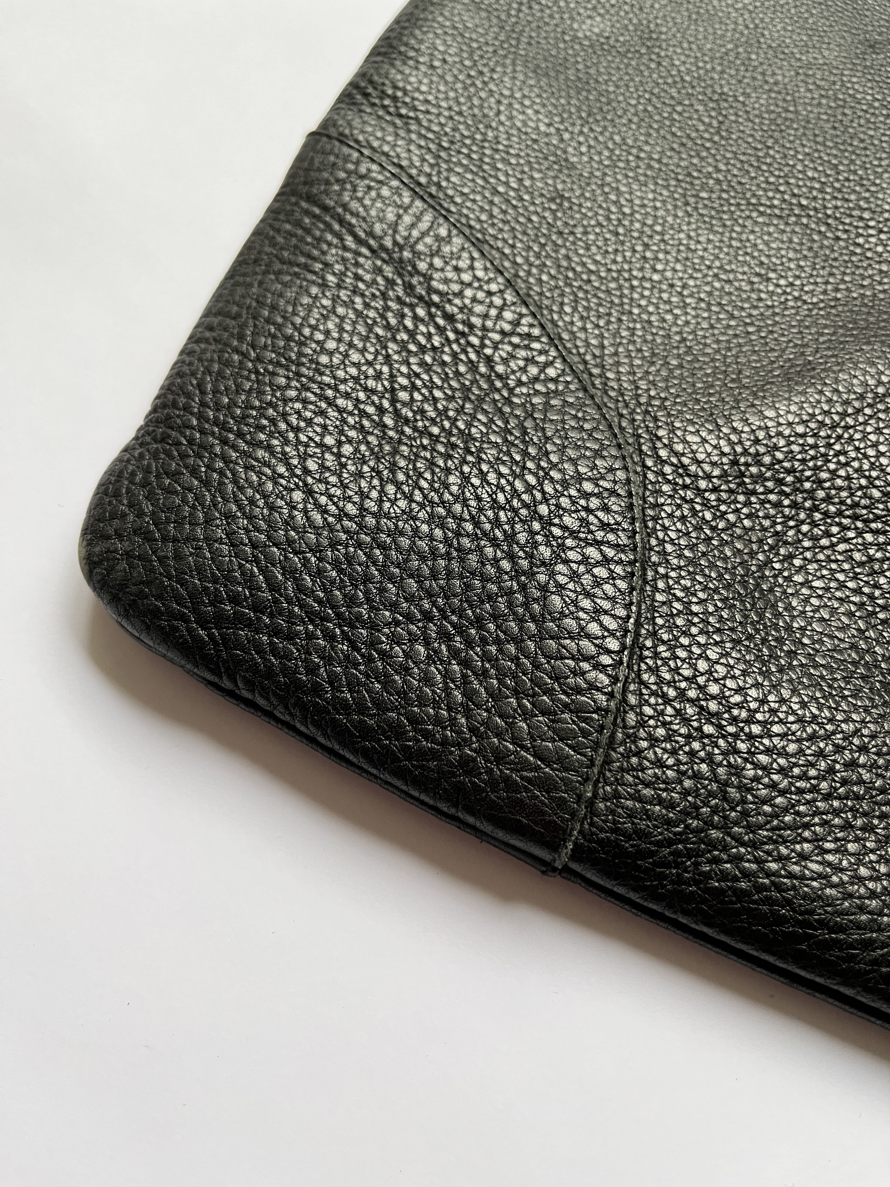 Prada ⚡️QUICK SALE⚡️Prada Black Leather Bag Size ONE SIZE - 8 Thumbnail
