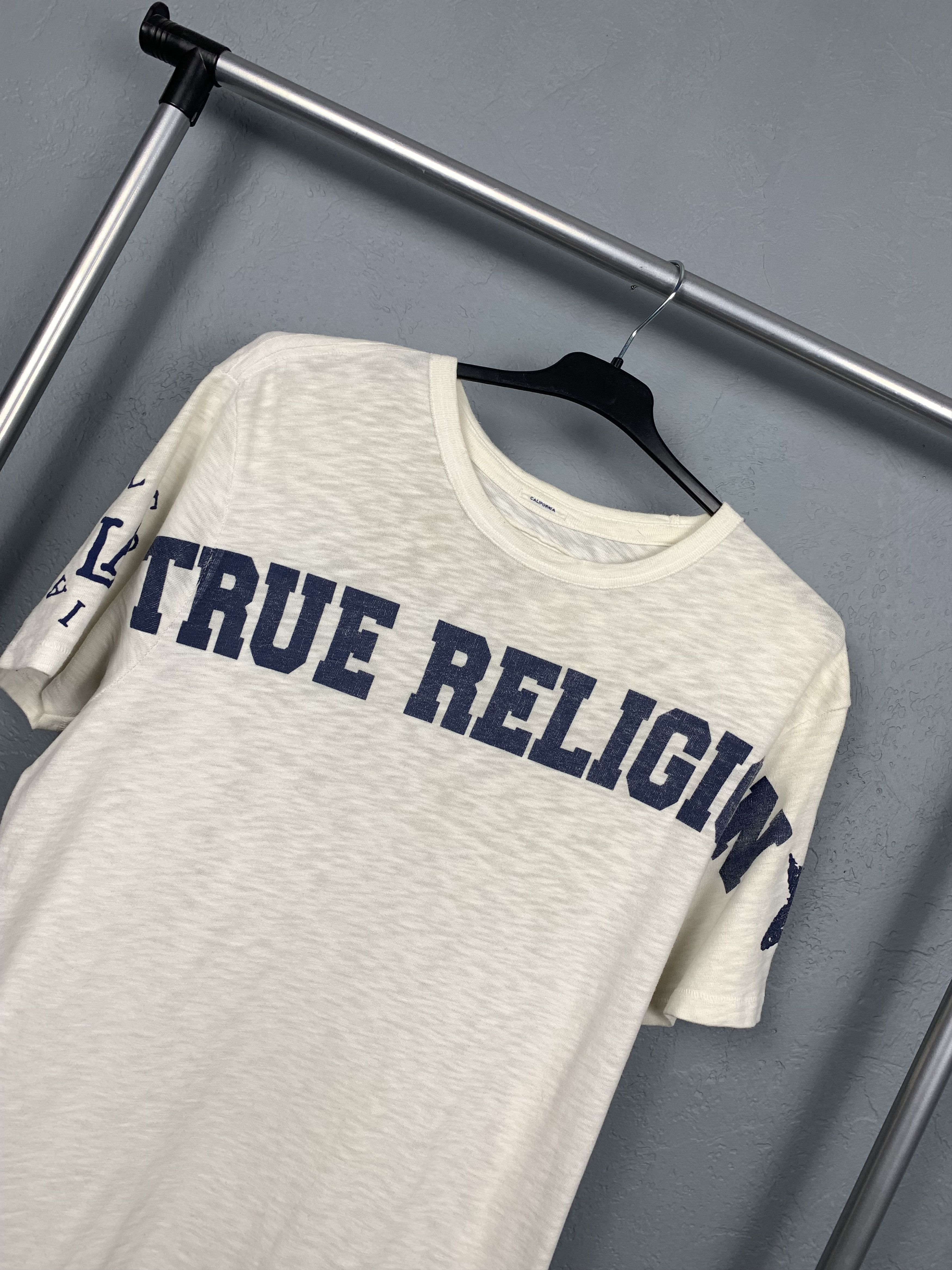 True Religion × Vintage Vintage True Religion Big Logo T-Shirt Tee Size US L / EU 52-54 / 3 - 2 Thumbnail