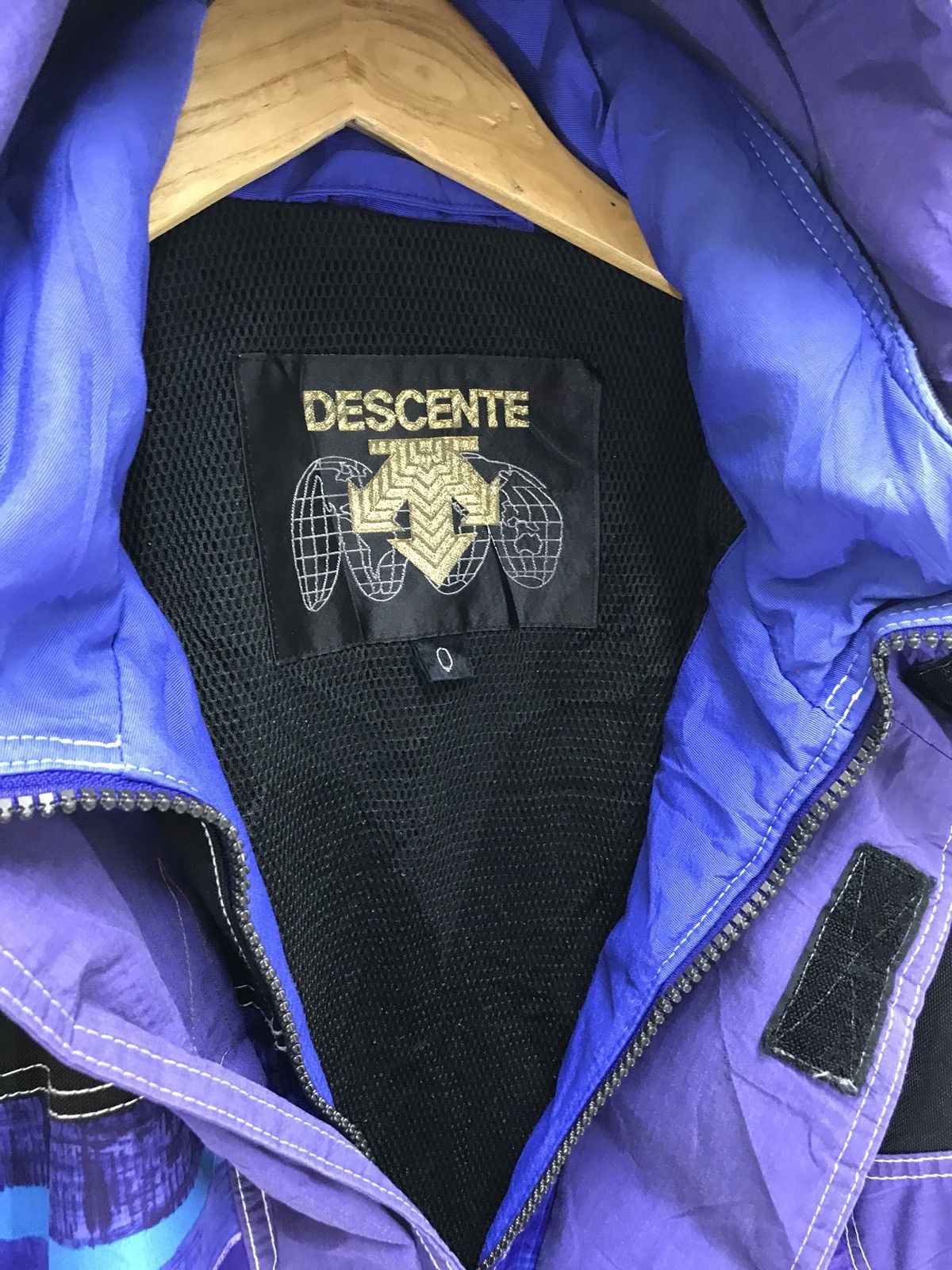 Descente Vtg 90s Descente Hoodie Outdoor Jumper Pullover Light Size US XL / EU 56 / 4 - 6 Thumbnail