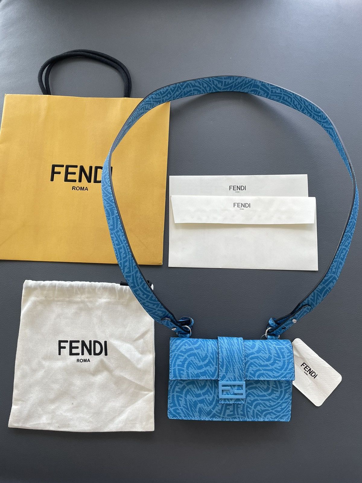 Fendi Super Runway Fendi Baguette Mini Bag Brand New Size ONE SIZE - 3 Thumbnail