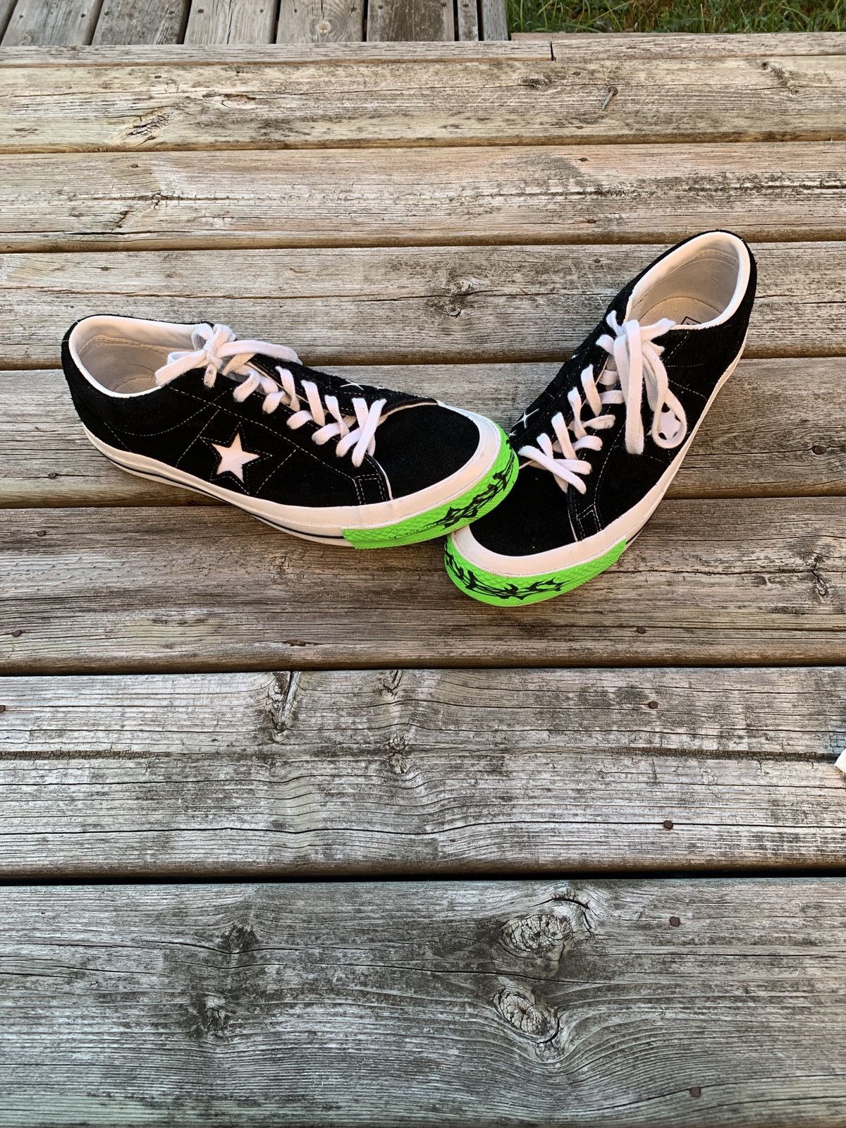 Converse one star toxic hotsell