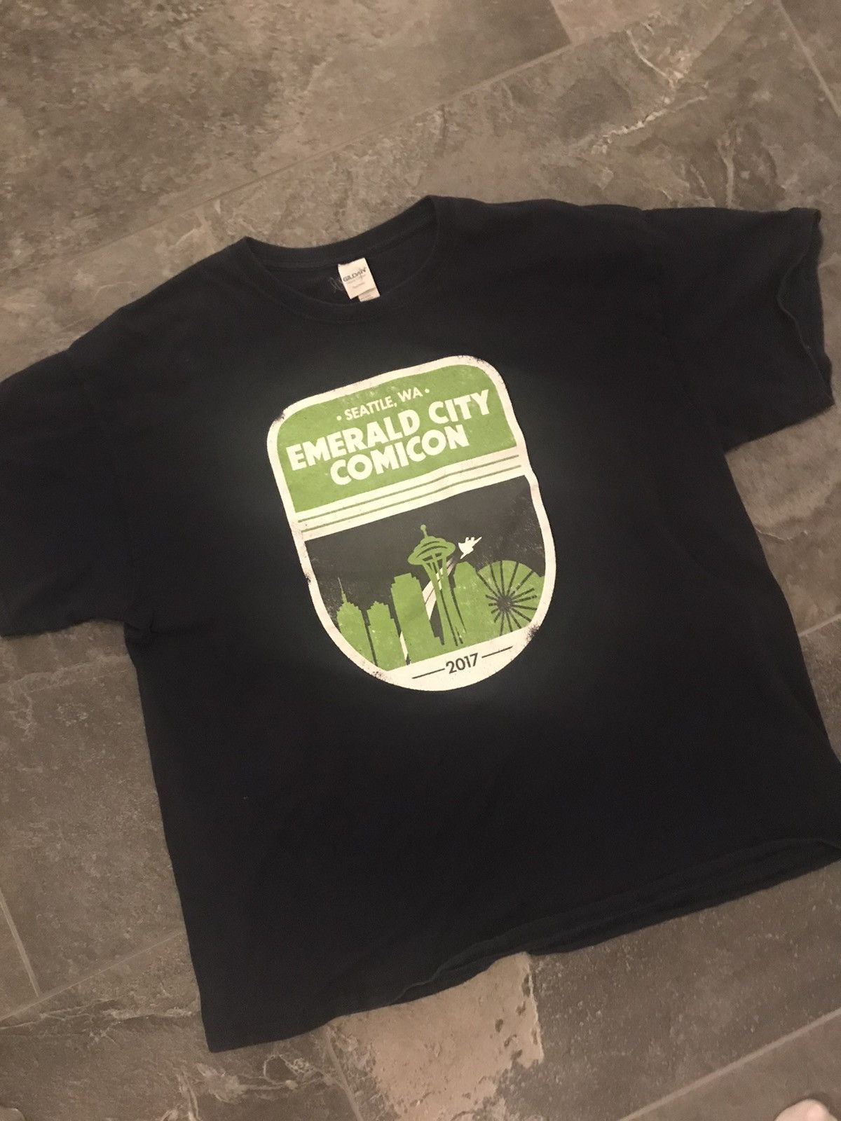 Band Tees 2017 EMRALD CITY COMICON Seattle Washington Official Merch Size US L / EU 52-54 / 3 - 1 Thumbnail