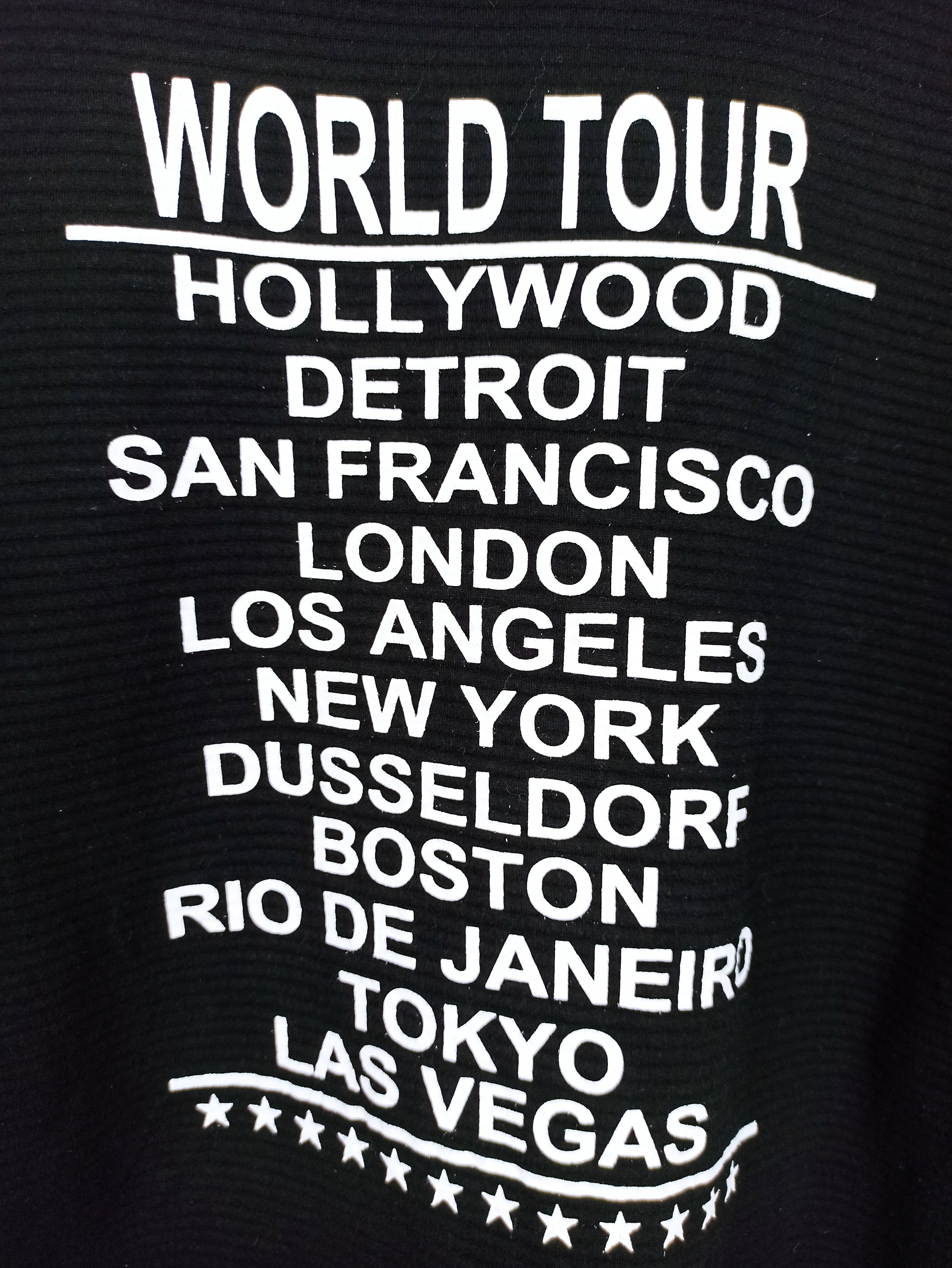 Band Tees Rare World Tour Hollywood Crewneck Sweatshirts (c38) Size US XL / EU 56 / 4 - 2 Thumbnail