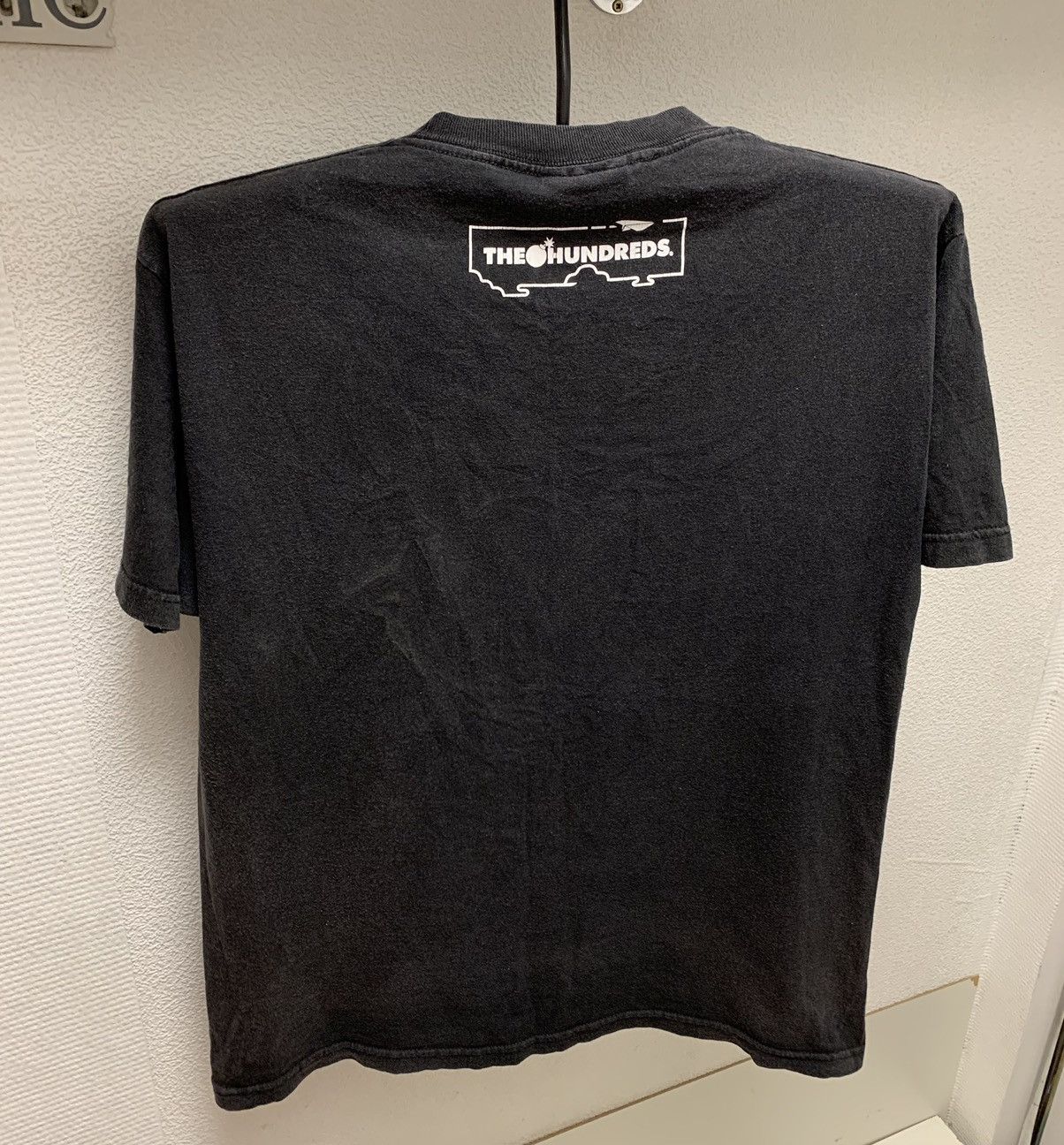 The Hundreds The hundreds benny gold bomb t-shirt L sz made in Usa Size US L / EU 52-54 / 3 - 6 Thumbnail