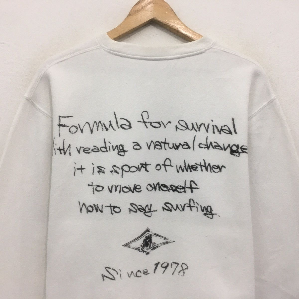 Vintage Vintage BEAR SURFBOARDS Sweatshirt Crewneck BigLogo Size US M / EU 48-50 / 2 - 6 Thumbnail