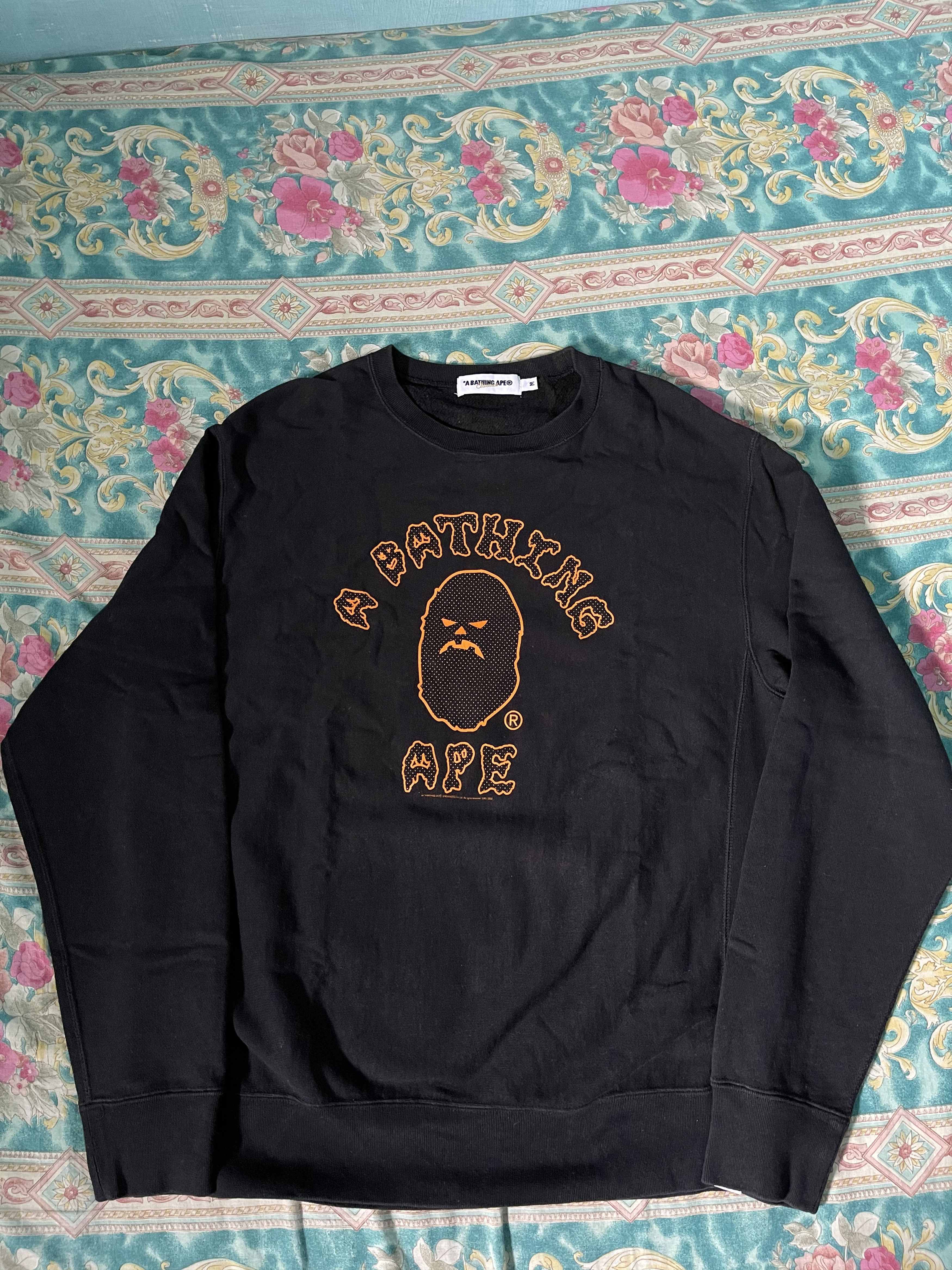 Bape Halloween College Crewneck Size US M / EU 48-50 / 2 - 1 Thumbnail