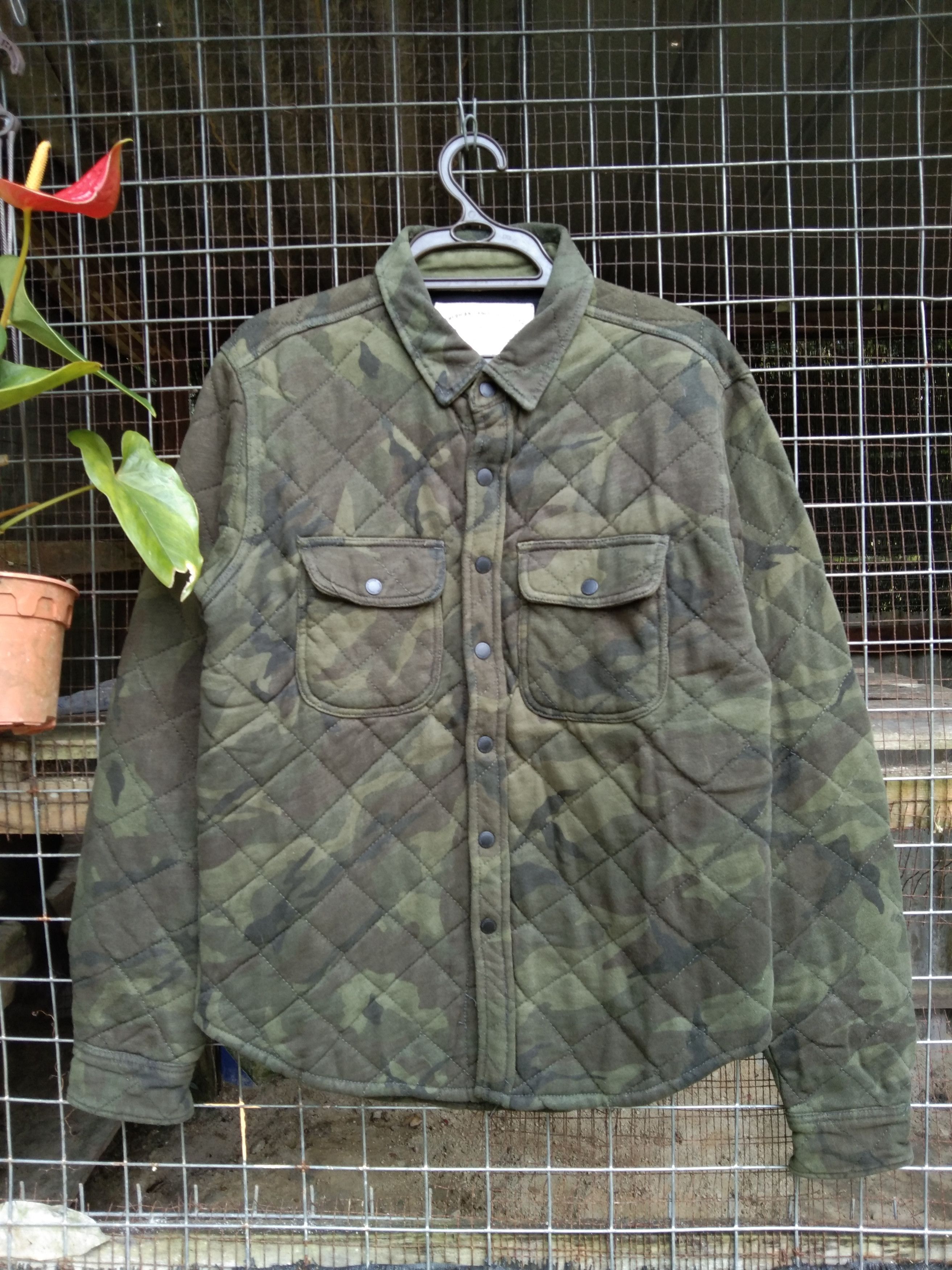 American Eagle Outfitters MEN'S CAMOUFLAGE QUILTED JACKET Size US S / EU 44-46 / 1 - 4 Thumbnail