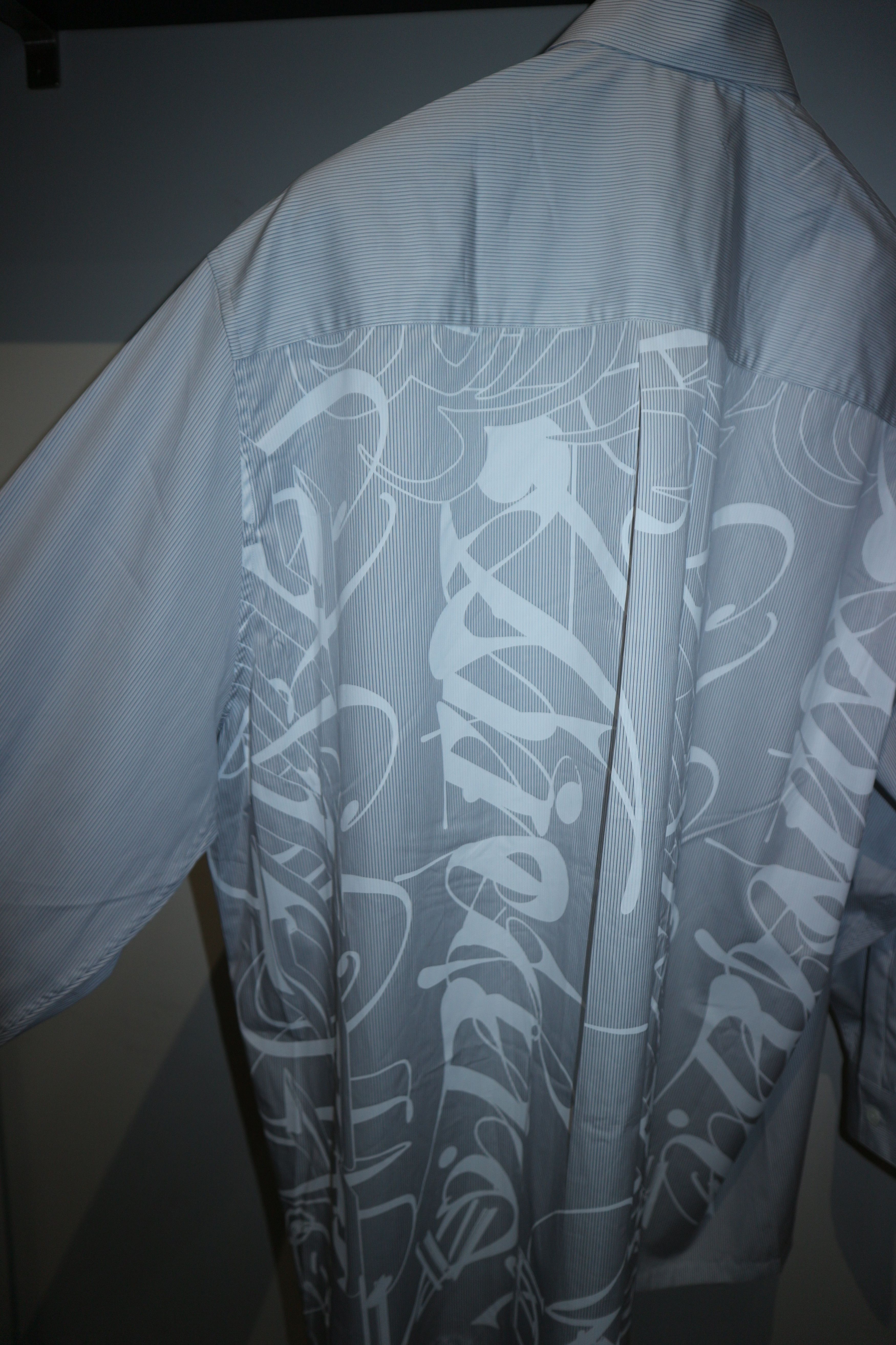 Givenchy Calligraphic printed oversized striped shirt Size US S / EU 44-46 / 1 - 8 Thumbnail