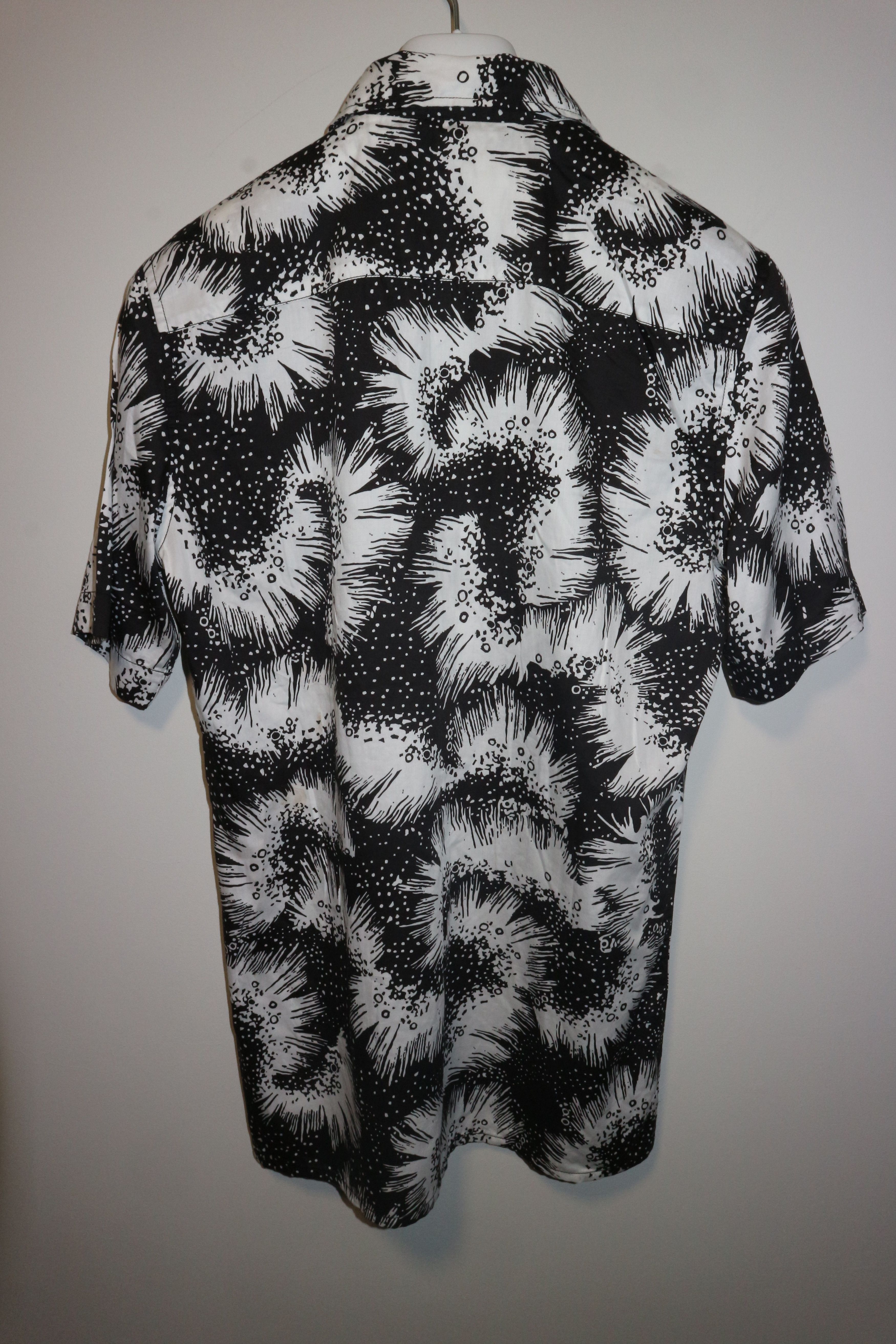 Givenchy printed shirt Size US S / EU 44-46 / 1 - 6 Thumbnail