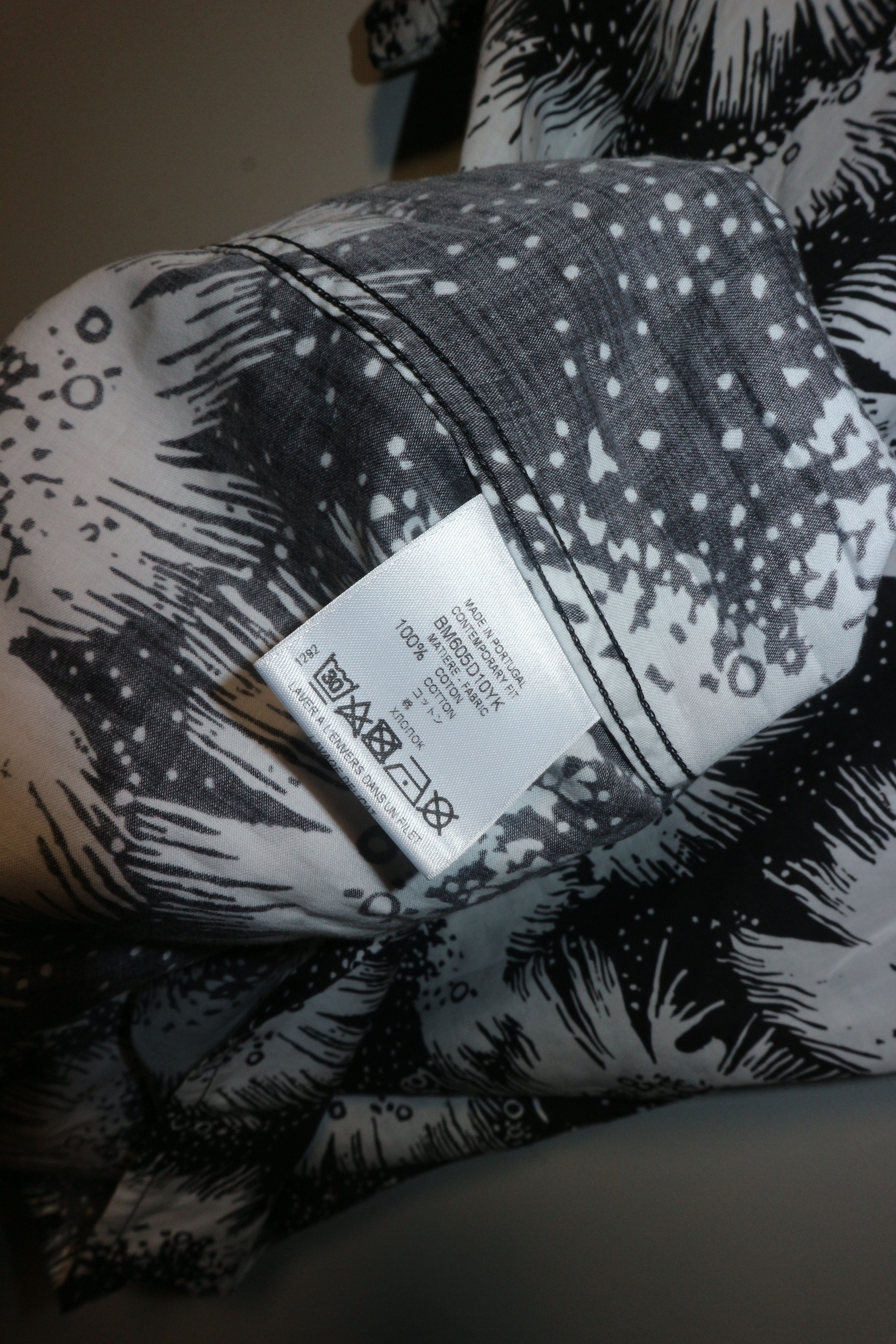 Givenchy printed shirt Size US S / EU 44-46 / 1 - 7 Thumbnail