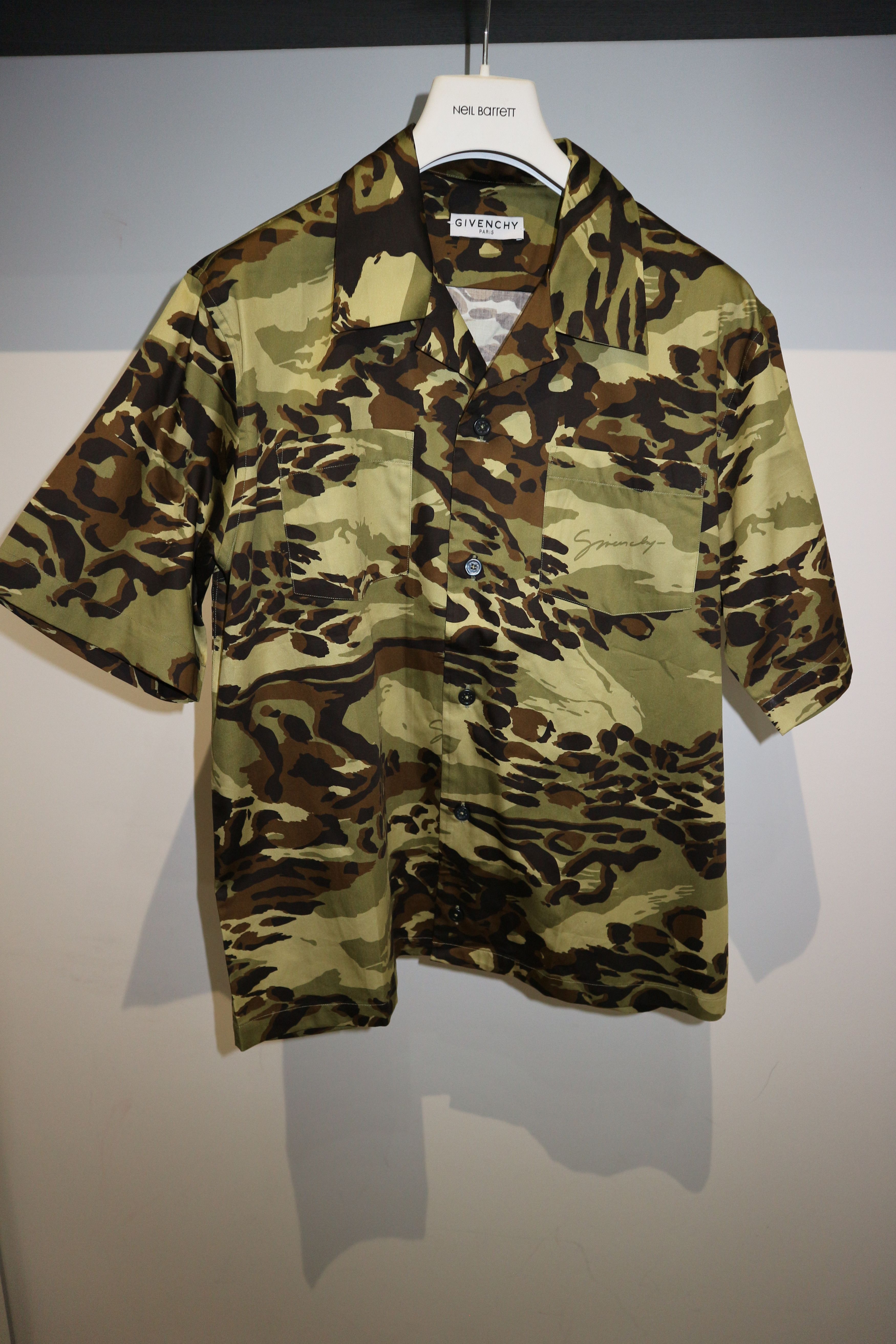 Givenchy Camo "rare" print t-shirt Size US XS / EU 42 / 0 - 5 Thumbnail