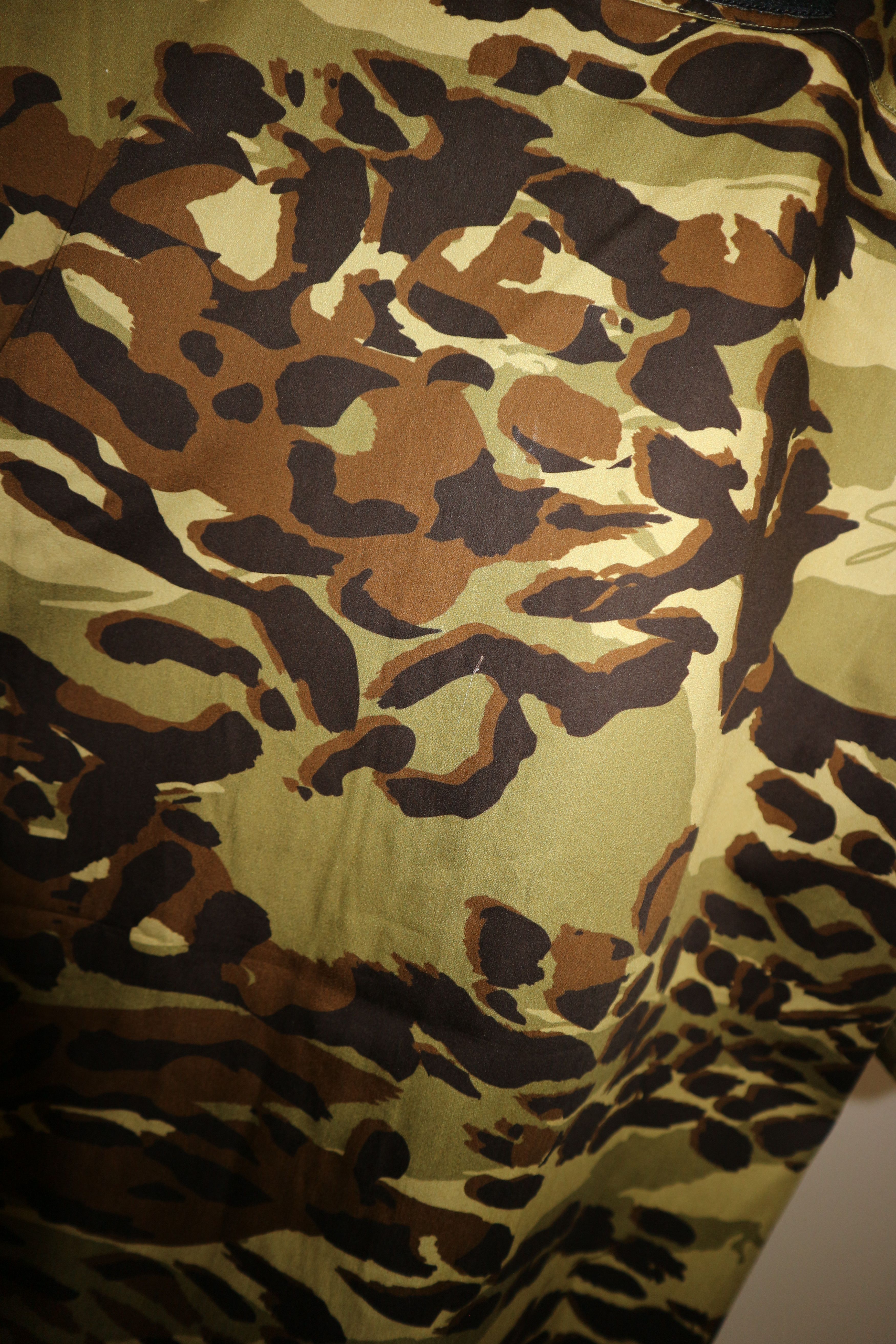 Givenchy Camo "rare" print t-shirt Size US XS / EU 42 / 0 - 9 Thumbnail