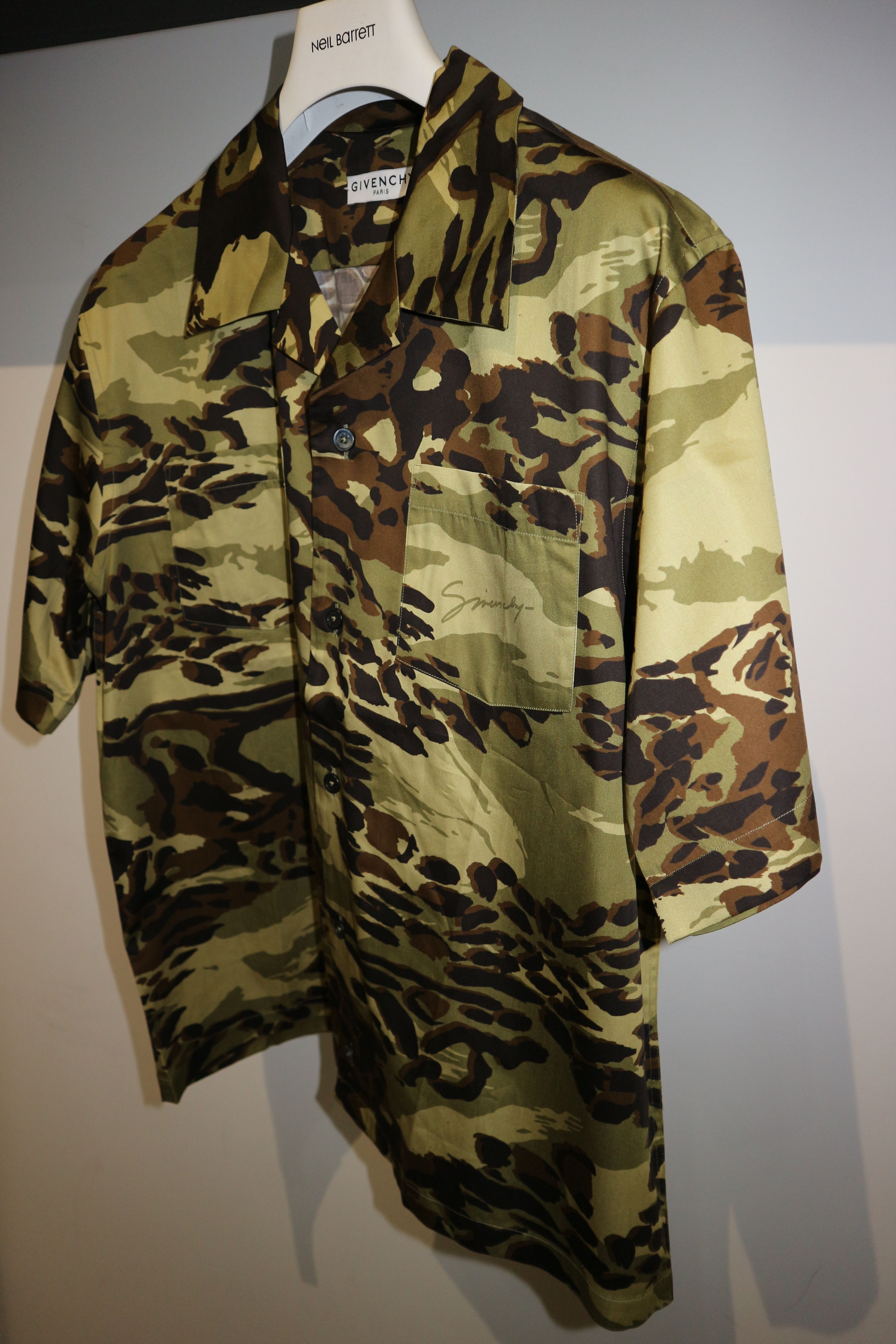 Givenchy Camo "rare" print t-shirt Size US XS / EU 42 / 0 - 3 Thumbnail