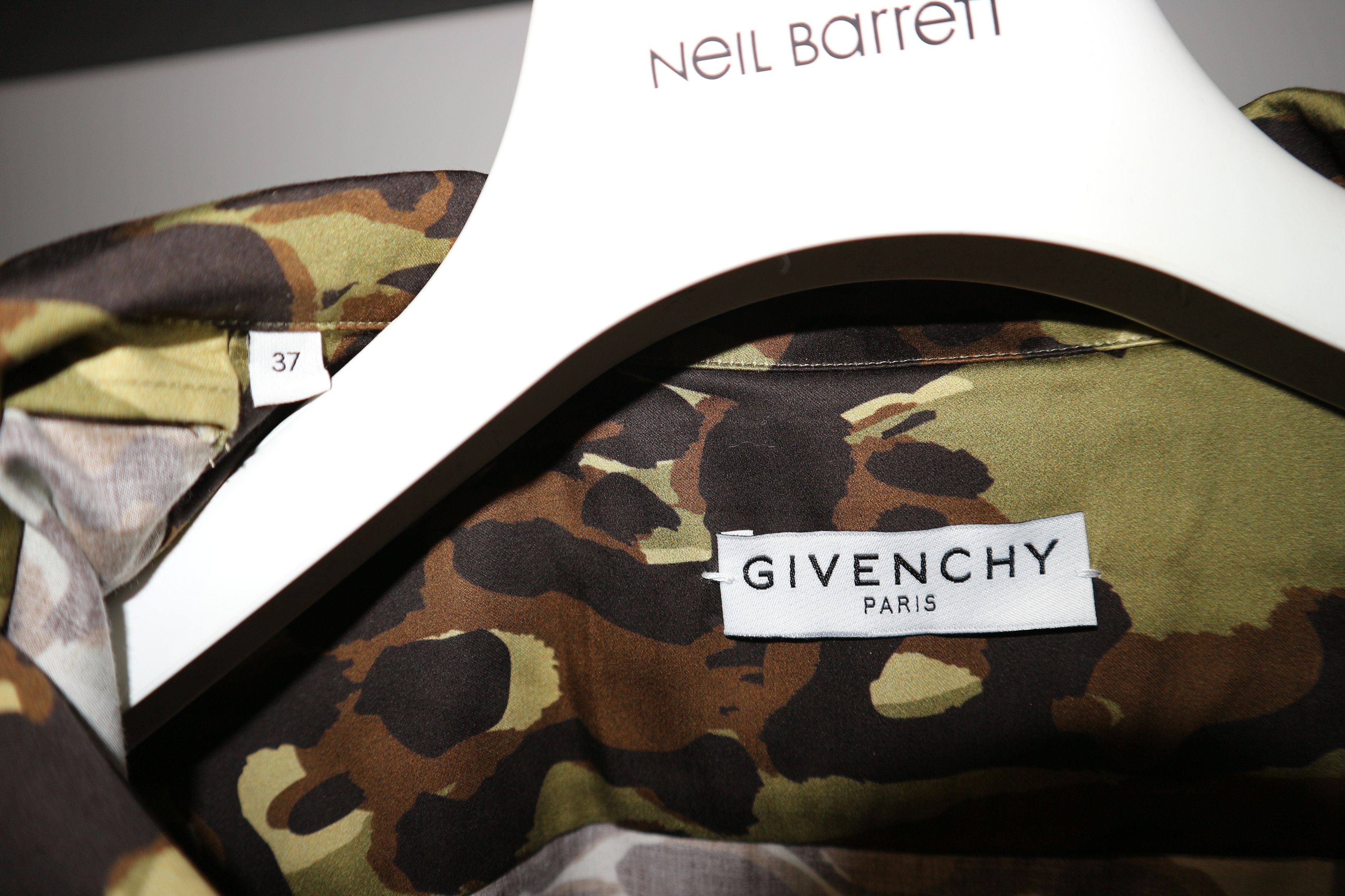 Givenchy Camo "rare" print t-shirt Size US XS / EU 42 / 0 - 7 Thumbnail