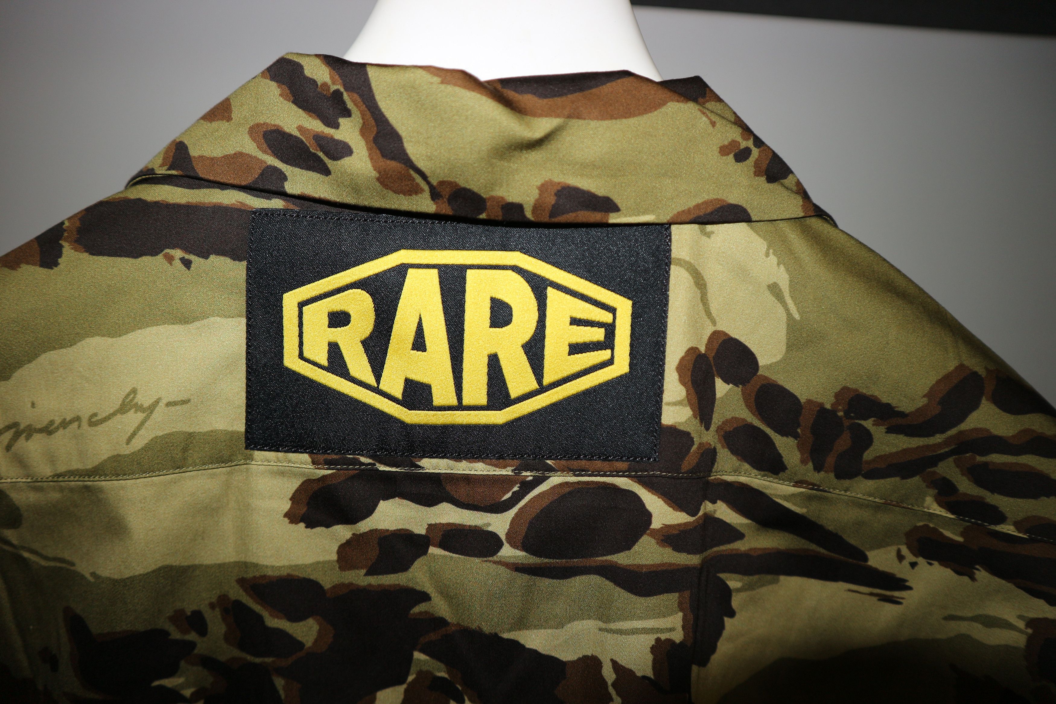 Givenchy Camo "rare" print t-shirt Size US XS / EU 42 / 0 - 8 Thumbnail