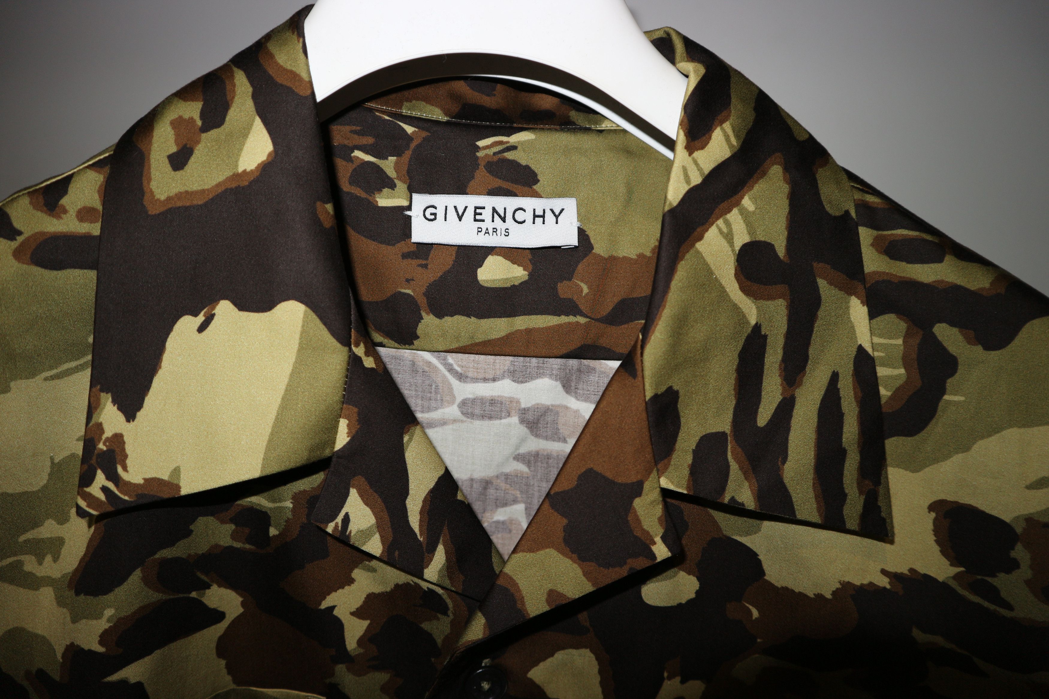 Givenchy Camo "rare" print t-shirt Size US XS / EU 42 / 0 - 6 Thumbnail
