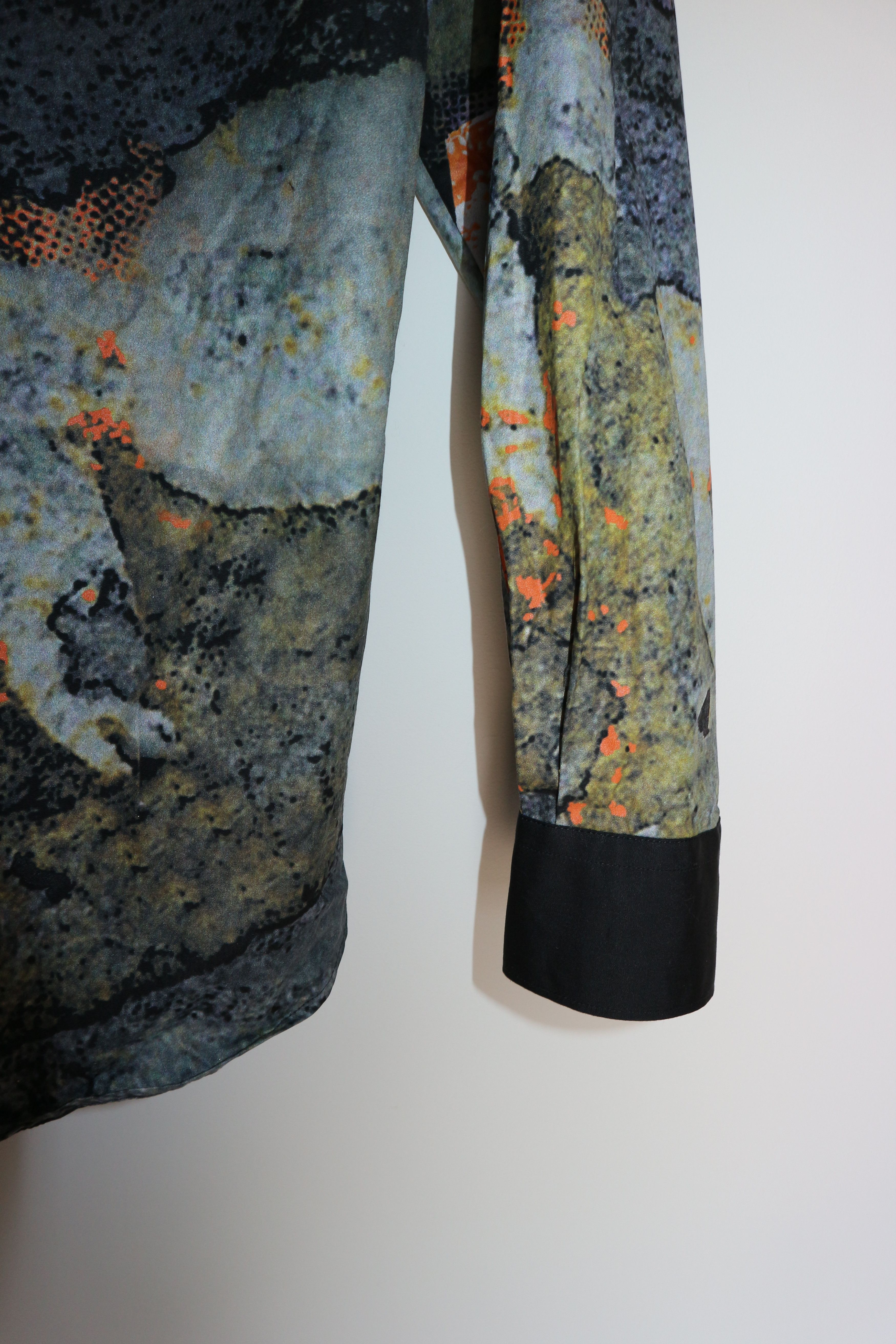 Givenchy War of love shirt Size US S / EU 44-46 / 1 - 8 Thumbnail