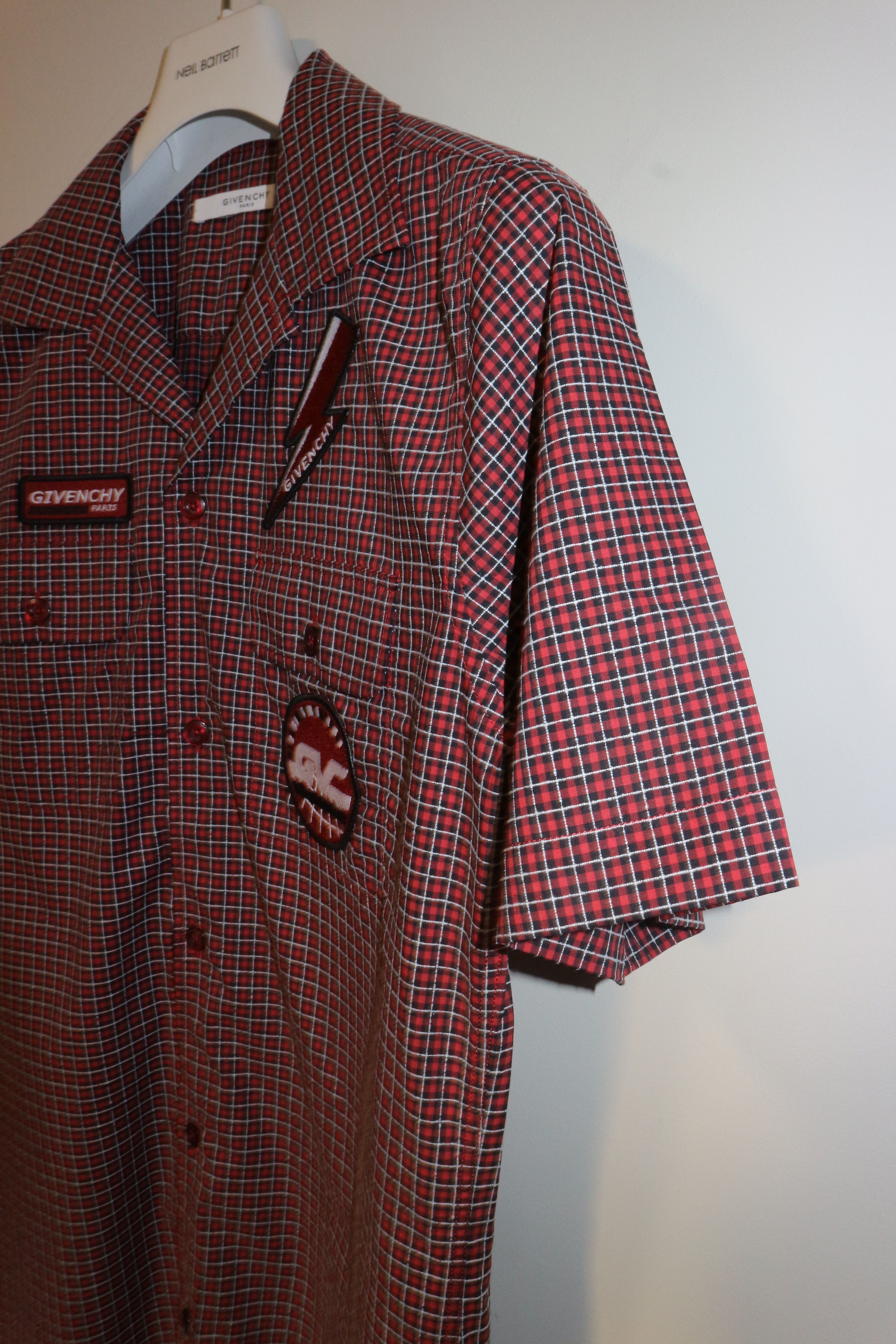 Givenchy Embroidered logo shirt Size US M / EU 48-50 / 2 - 7 Thumbnail