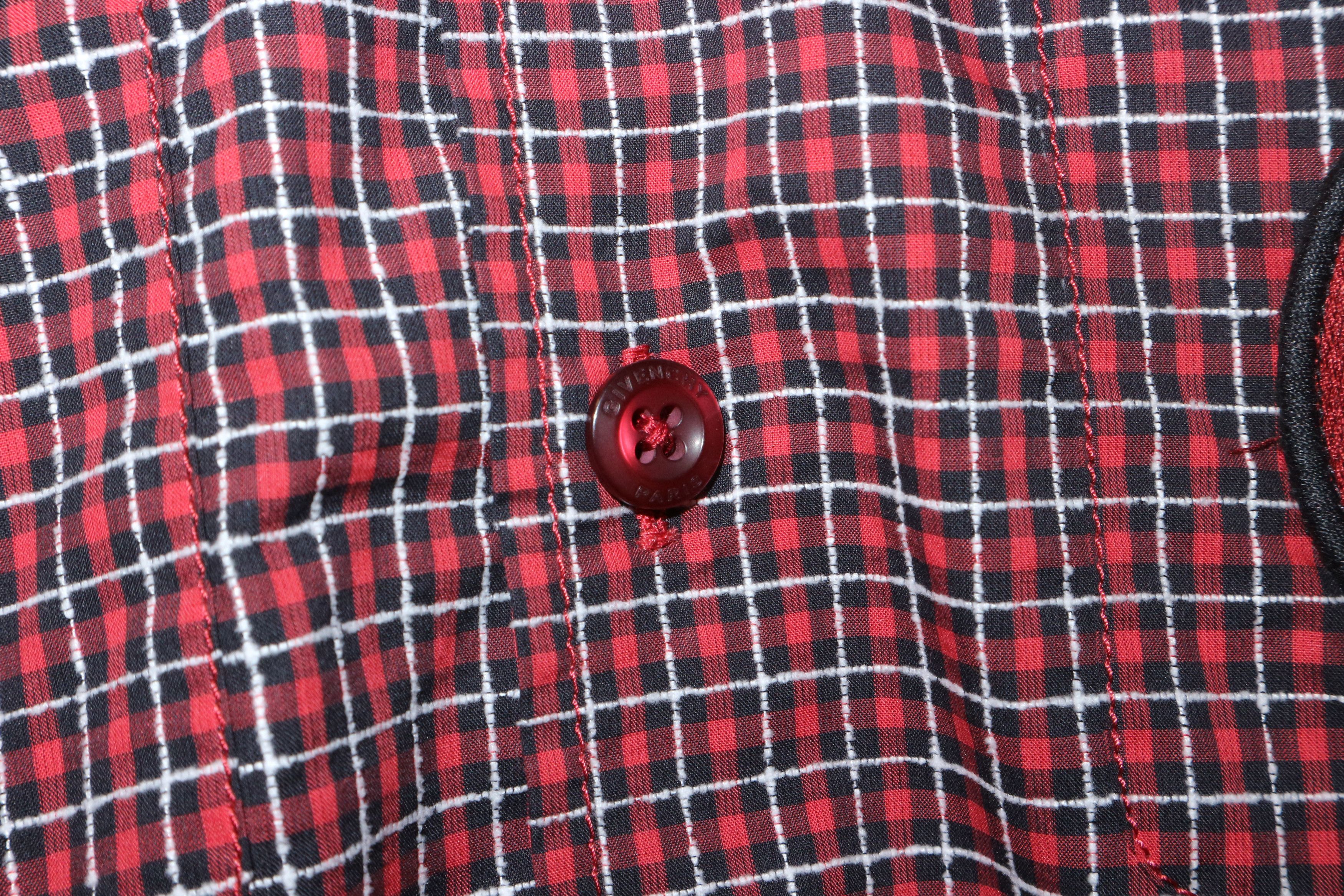 Givenchy Embroidered logo shirt Size US M / EU 48-50 / 2 - 6 Thumbnail