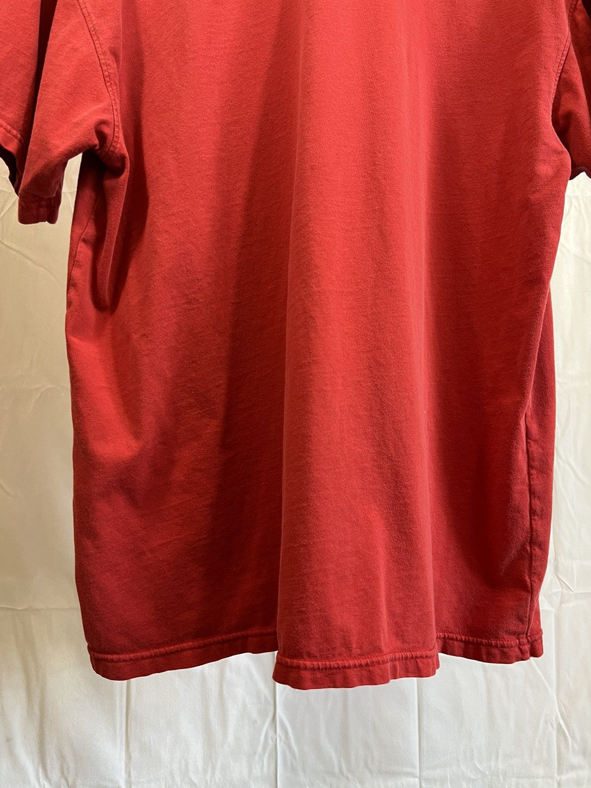 Nike Vintage Nike Distressed Faded Red Y2K Tee Size US XL / EU 56 / 4 - 14 Thumbnail