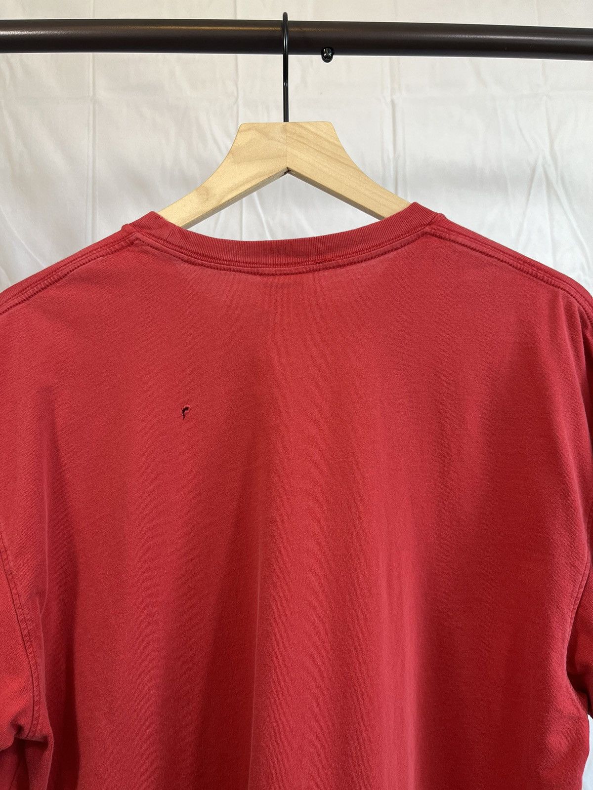 Nike Vintage Nike Distressed Faded Red Y2K Tee Size US XL / EU 56 / 4 - 10 Thumbnail